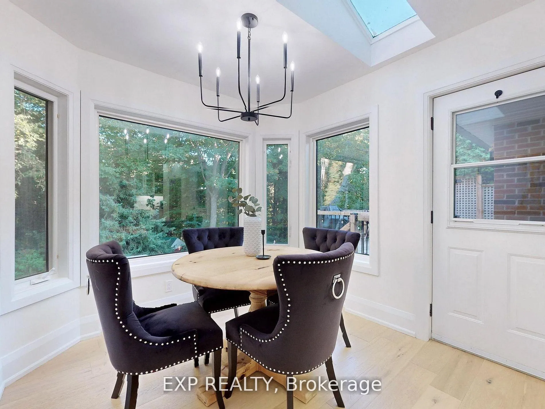 Photo 16 of 190 Crestwood Road, Caledon, Bolton North — HOMEH