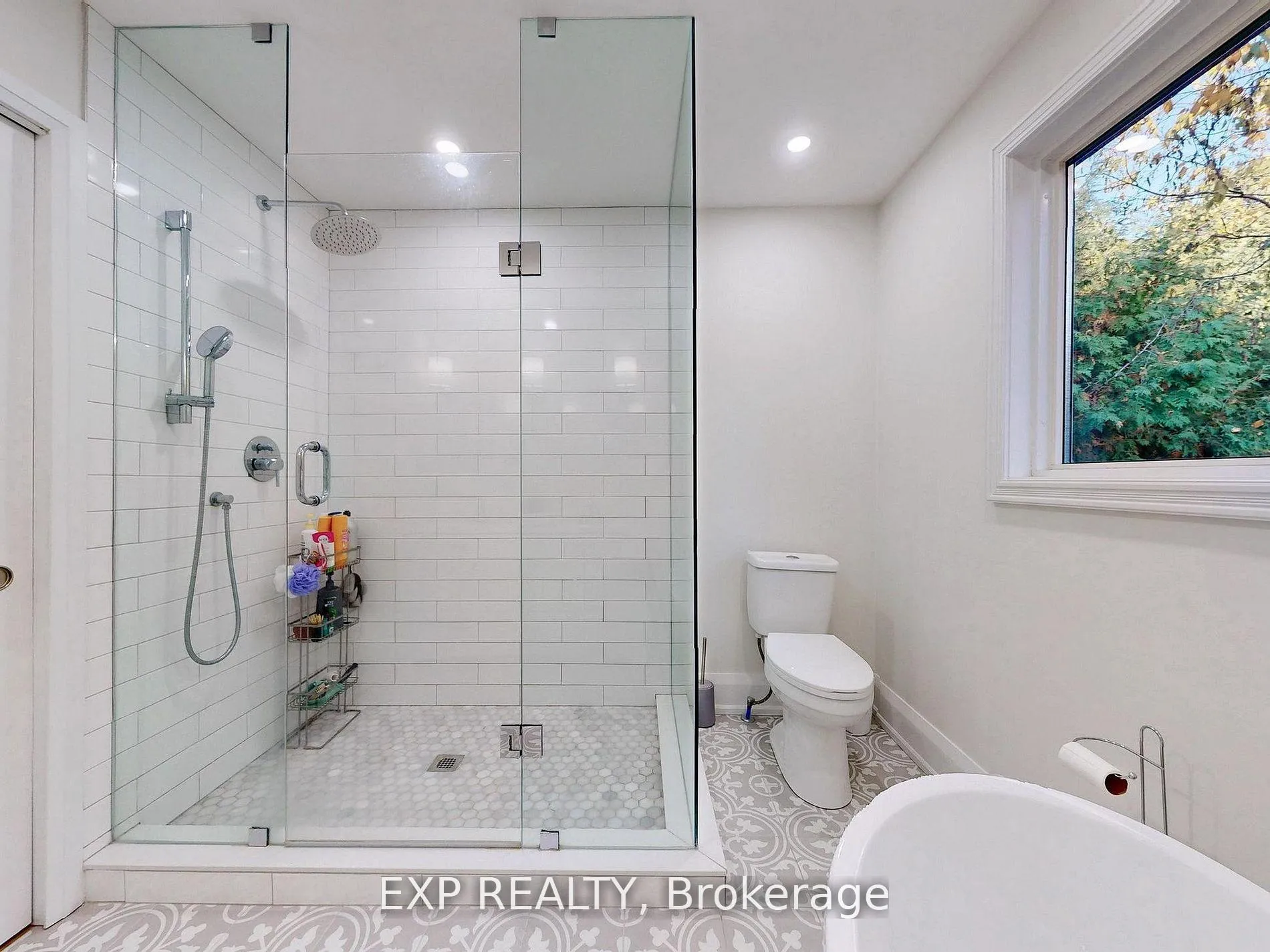 Photo 22 of 190 Crestwood Road, Caledon, Bolton North — HOMEH