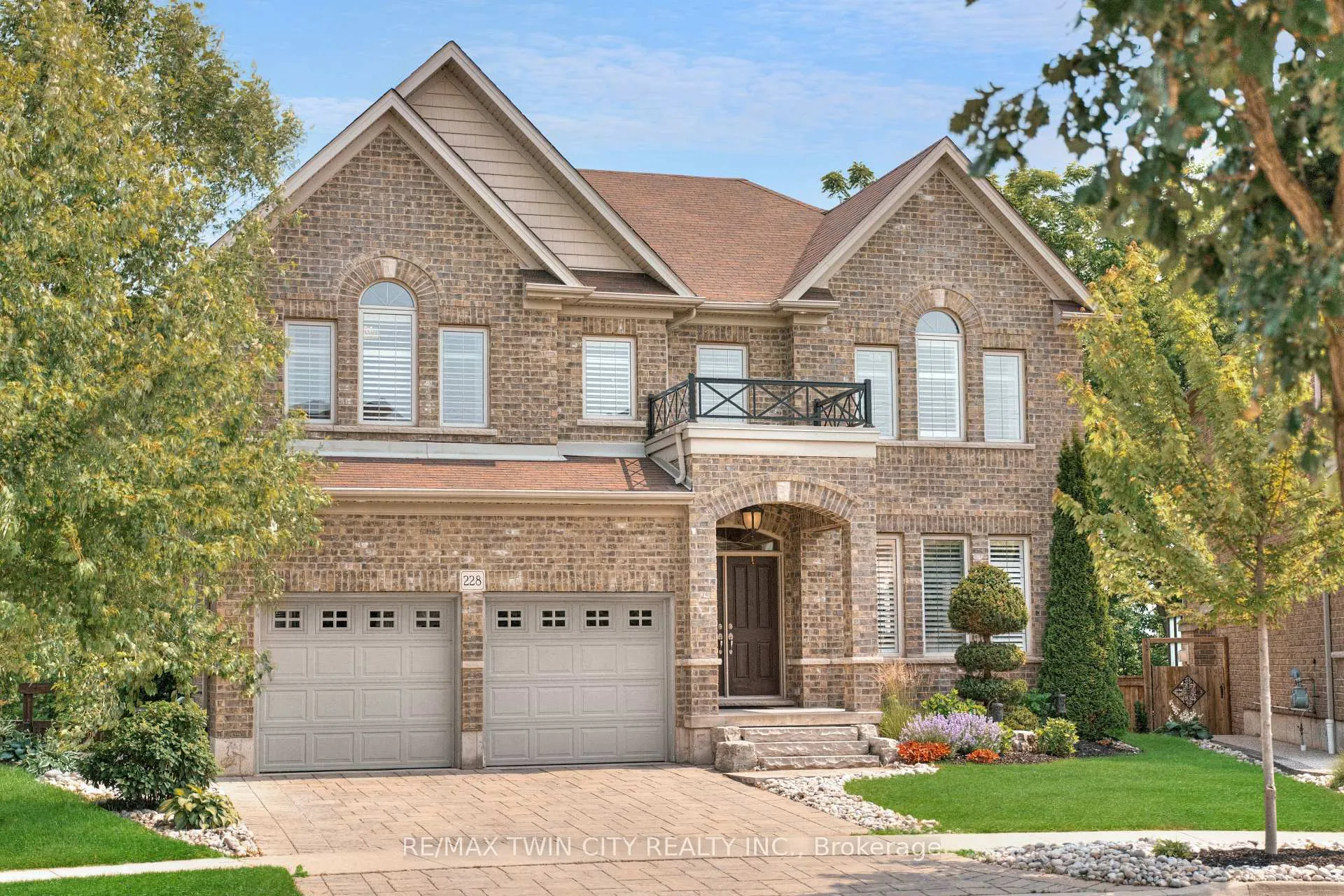 Photo 1 of 228 Evens Pond Crescent, Kitchener — HOMEH
