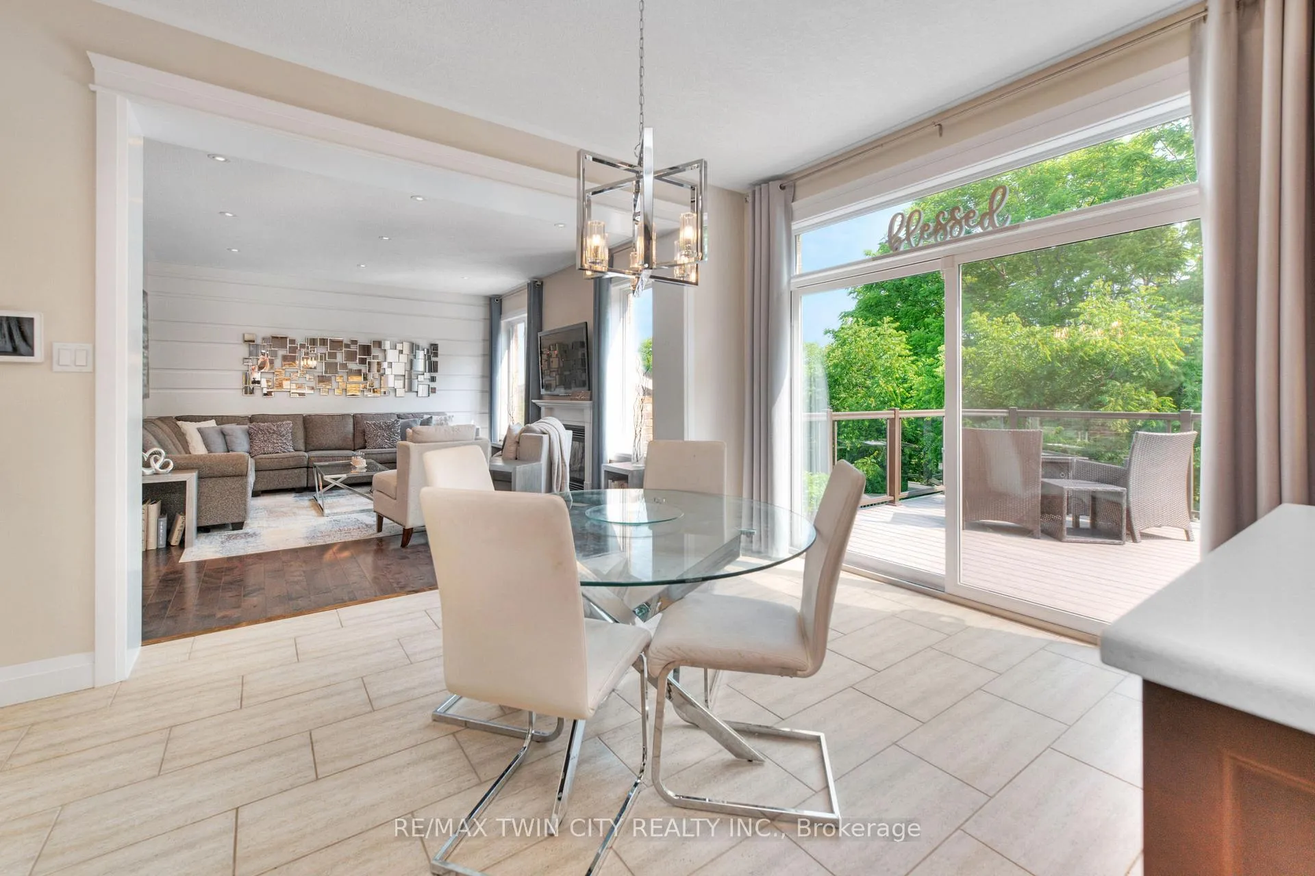 Photo 11 of 228 Evens Pond Crescent, Kitchener — HOMEH