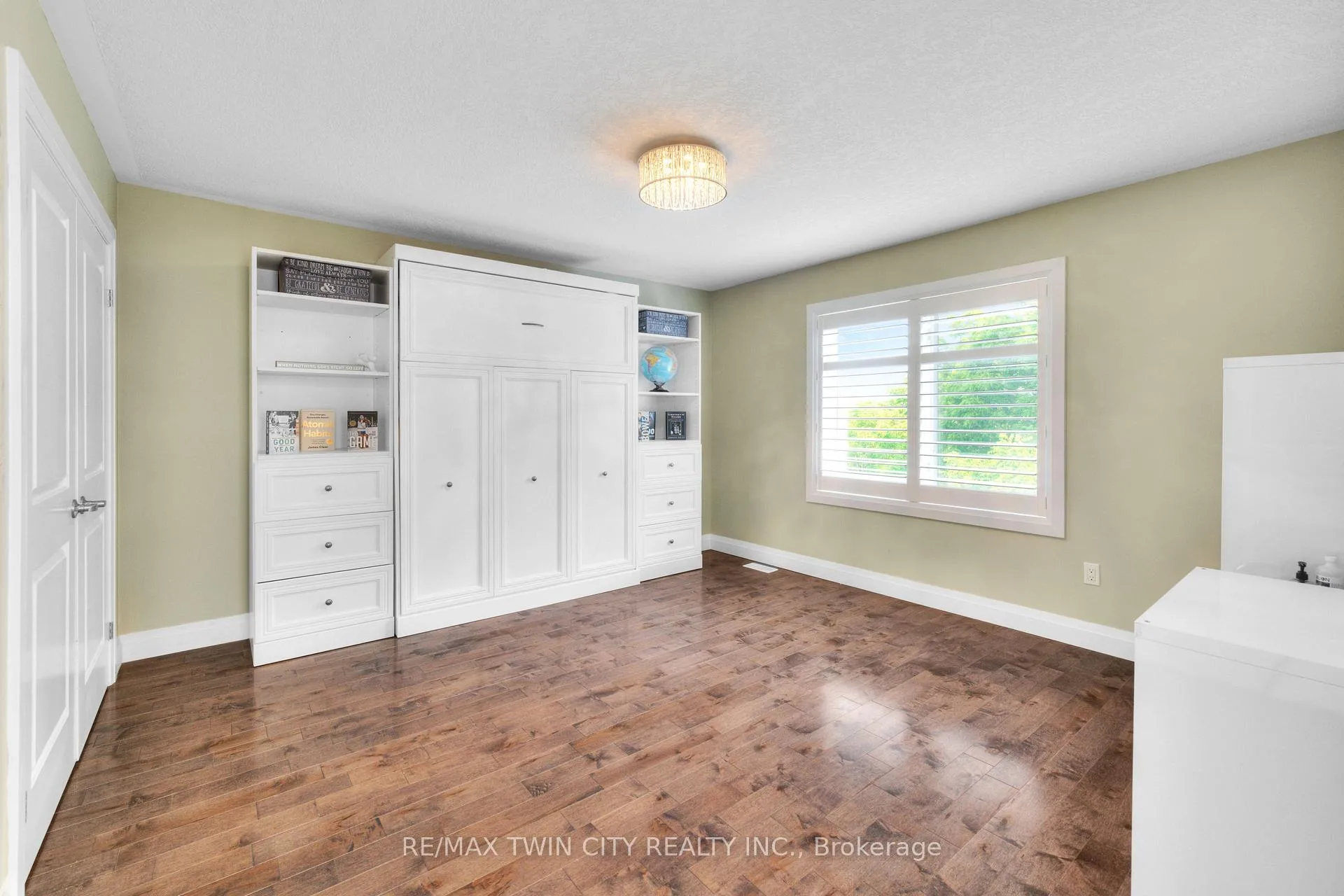 Photo 23 of 228 Evens Pond Crescent, Kitchener — HOMEH