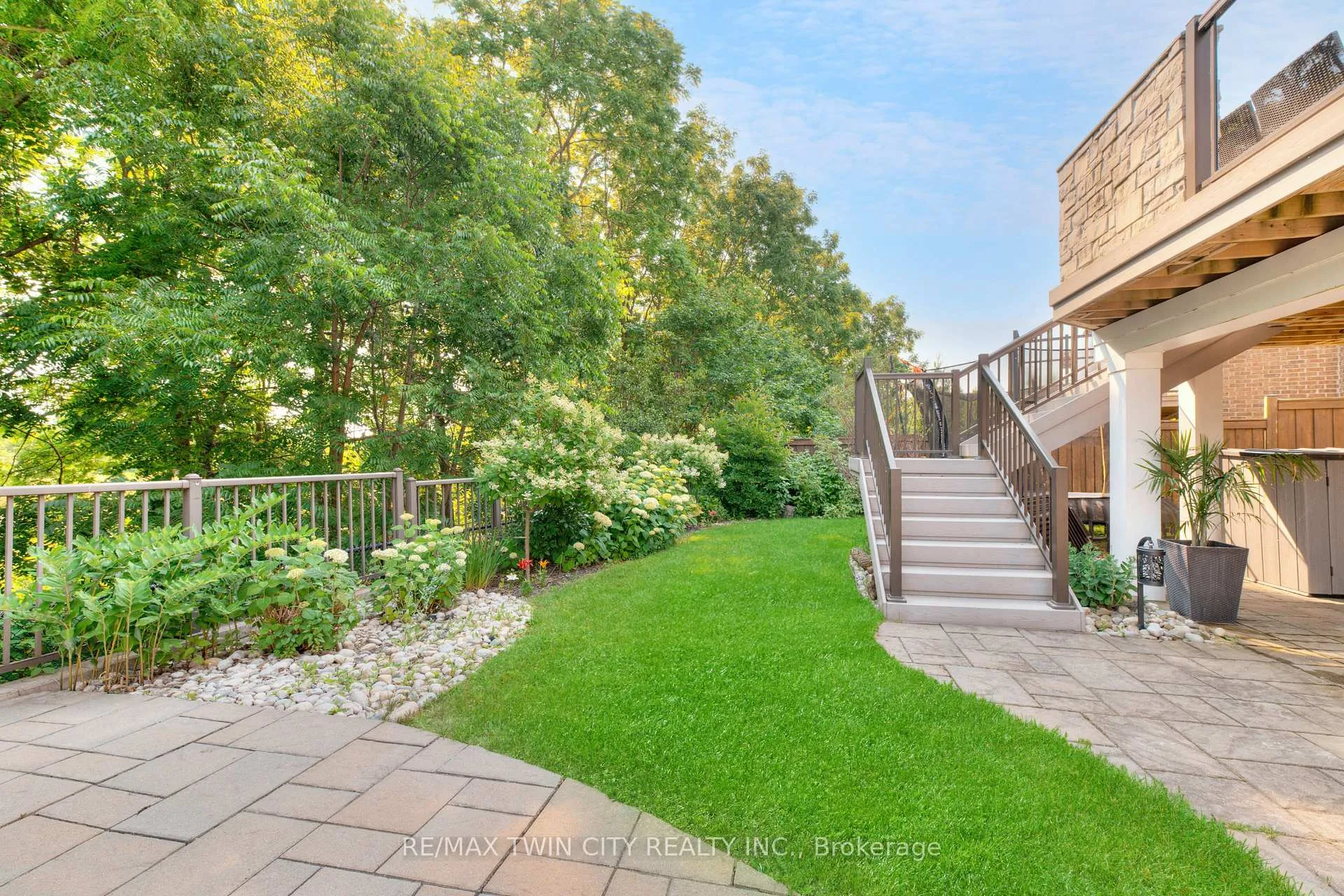 Photo 40 of 228 Evens Pond Crescent, Kitchener — HOMEH