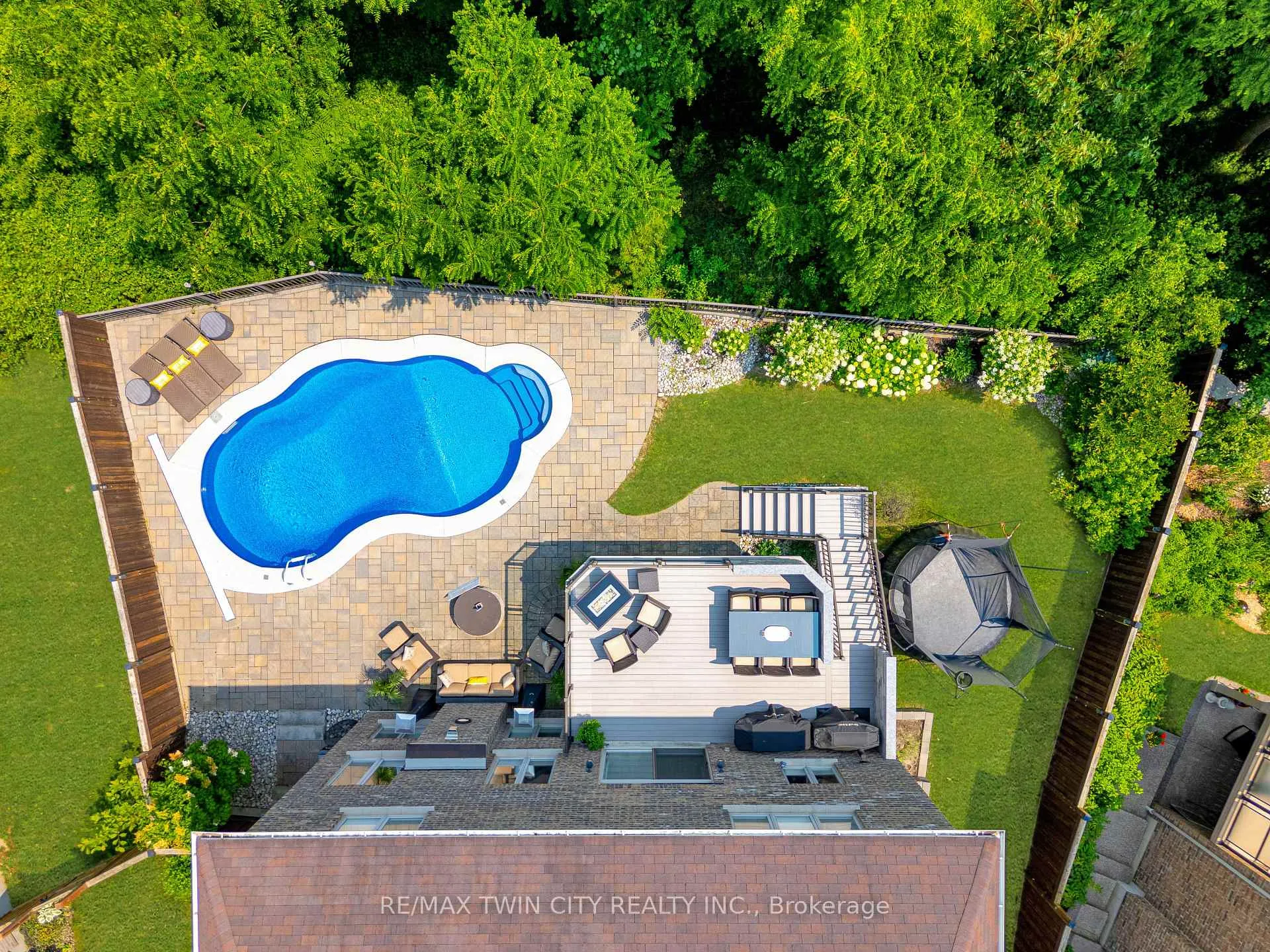 Photo 44 of 228 Evens Pond Crescent, Kitchener — HOMEH