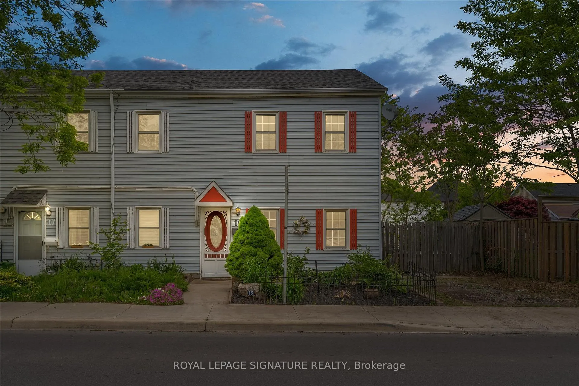 Photo 1 of 19 Strachan Street E, Hamilton, North End — HOMEH
