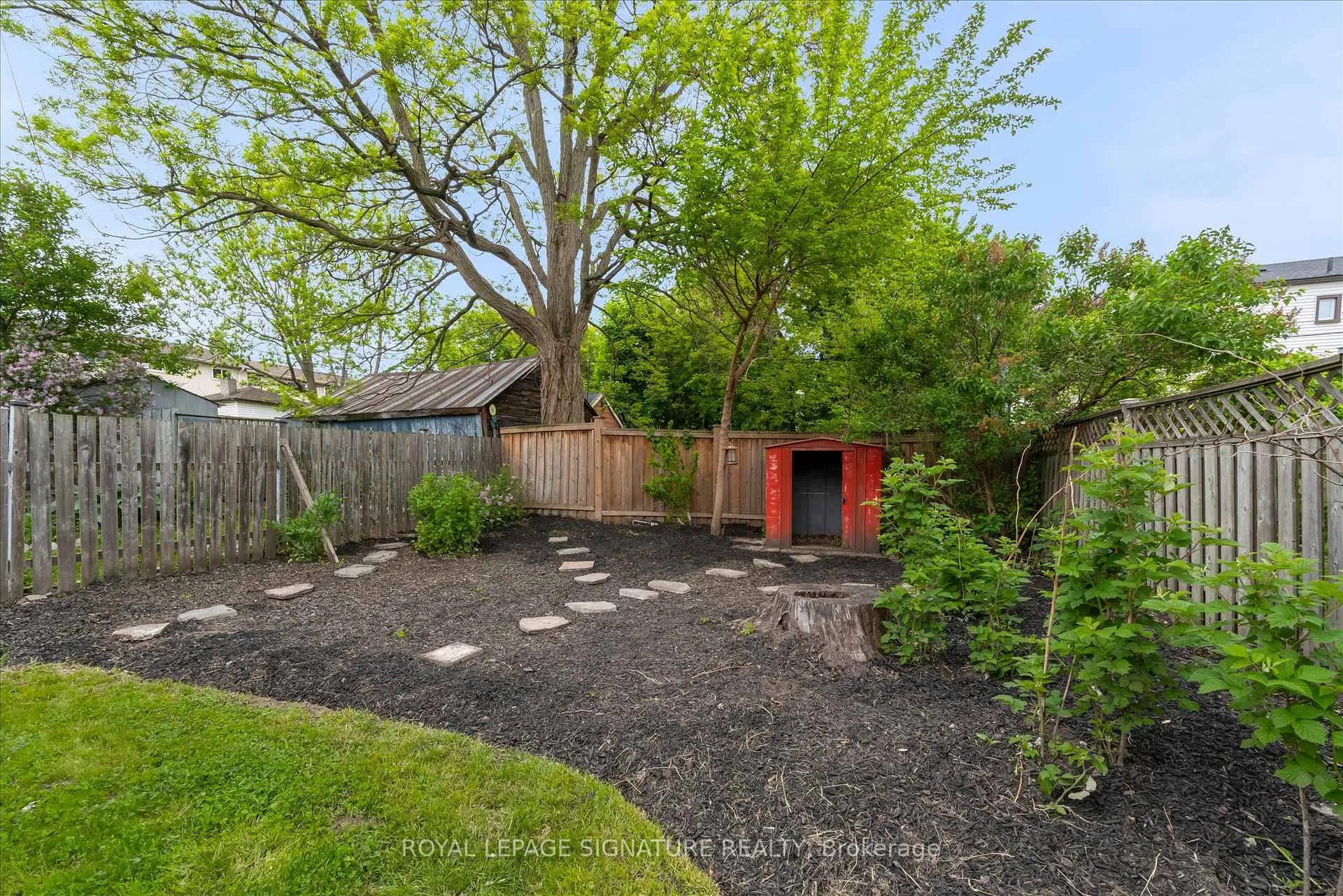 Photo 5 of 19 Strachan Street E, Hamilton, North End — HOMEH