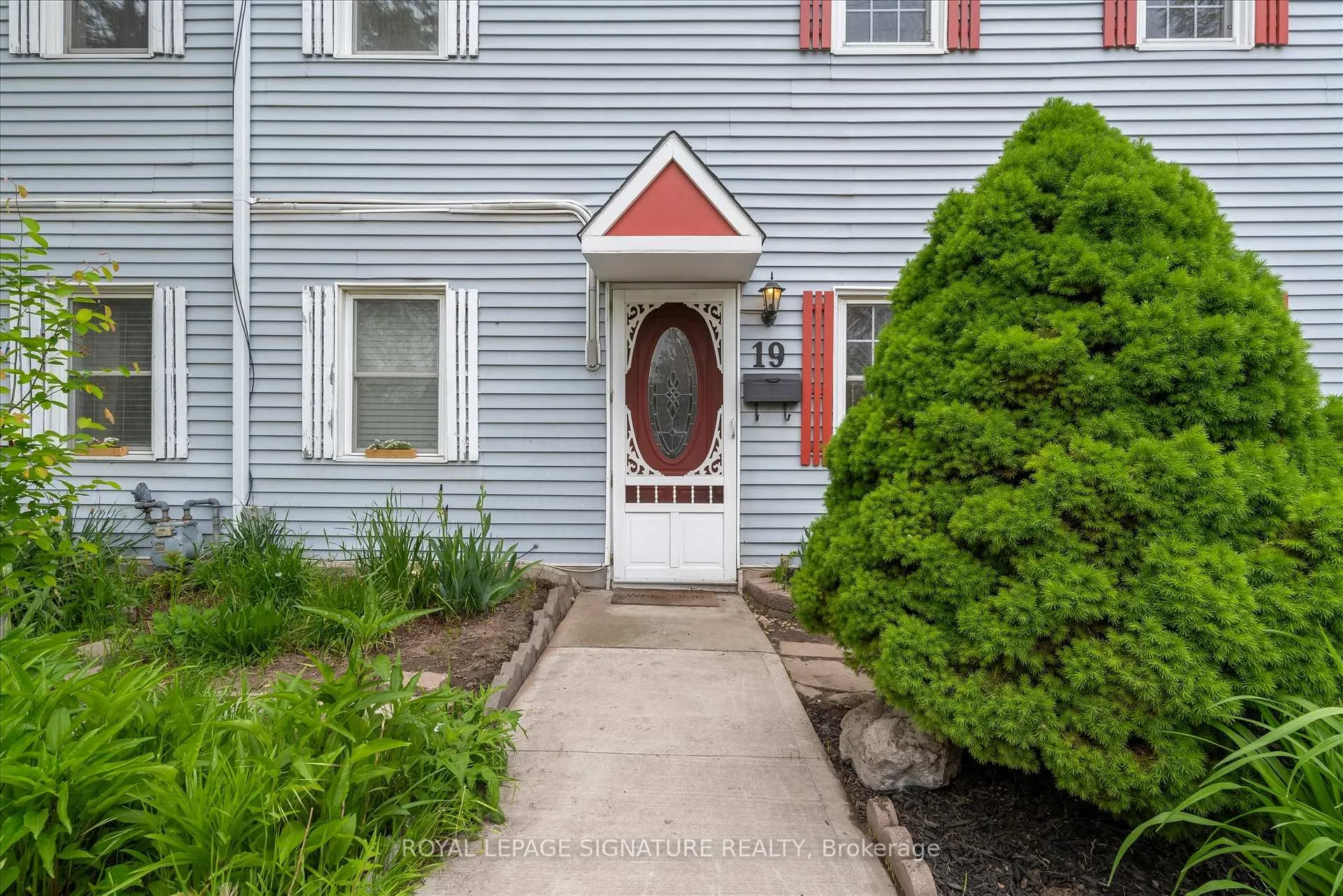 Photo 10 of 19 Strachan Street E, Hamilton, North End — HOMEH