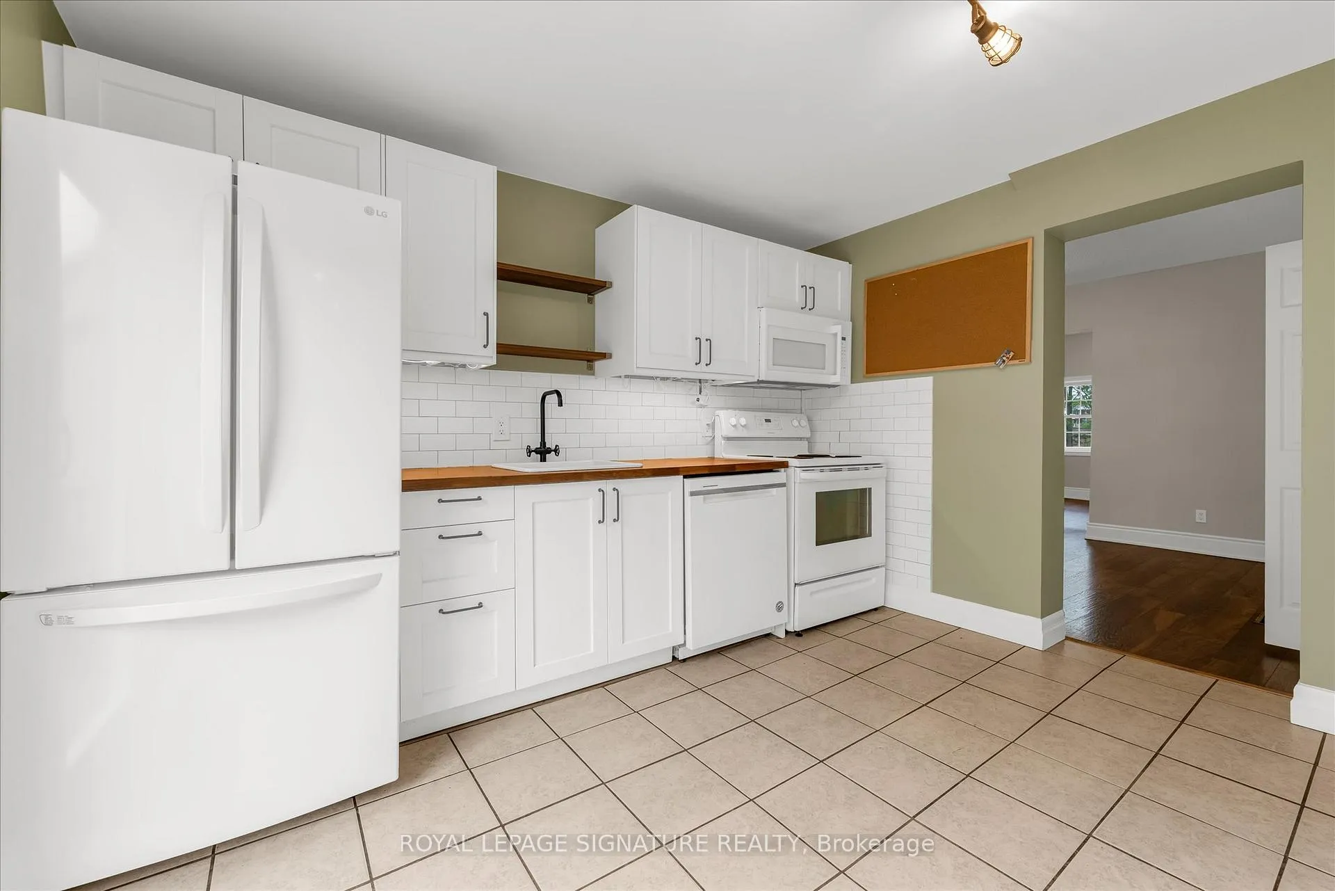 Photo 20 of 19 Strachan Street E, Hamilton, North End — HOMEH