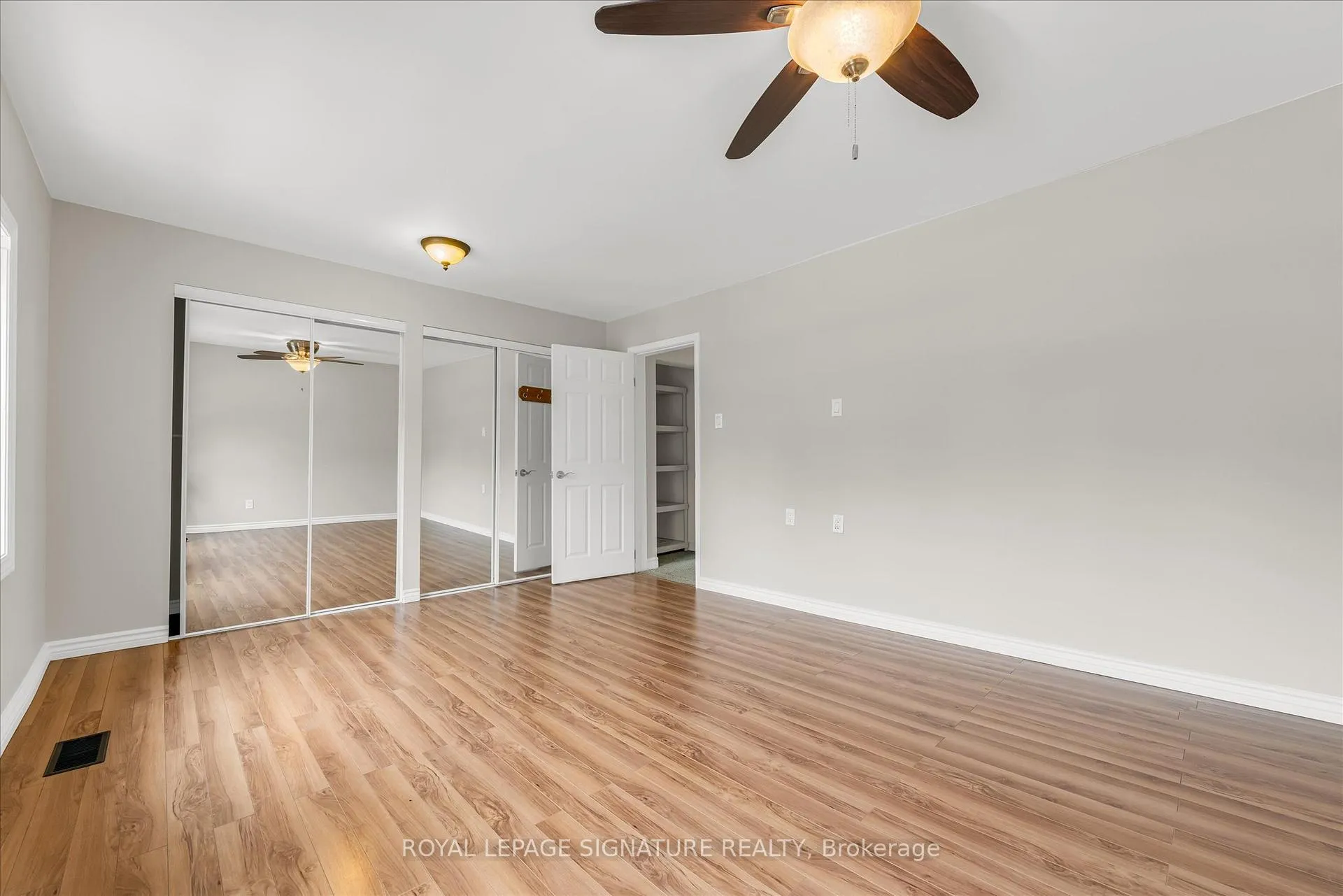 Photo 25 of 19 Strachan Street E, Hamilton, North End — HOMEH