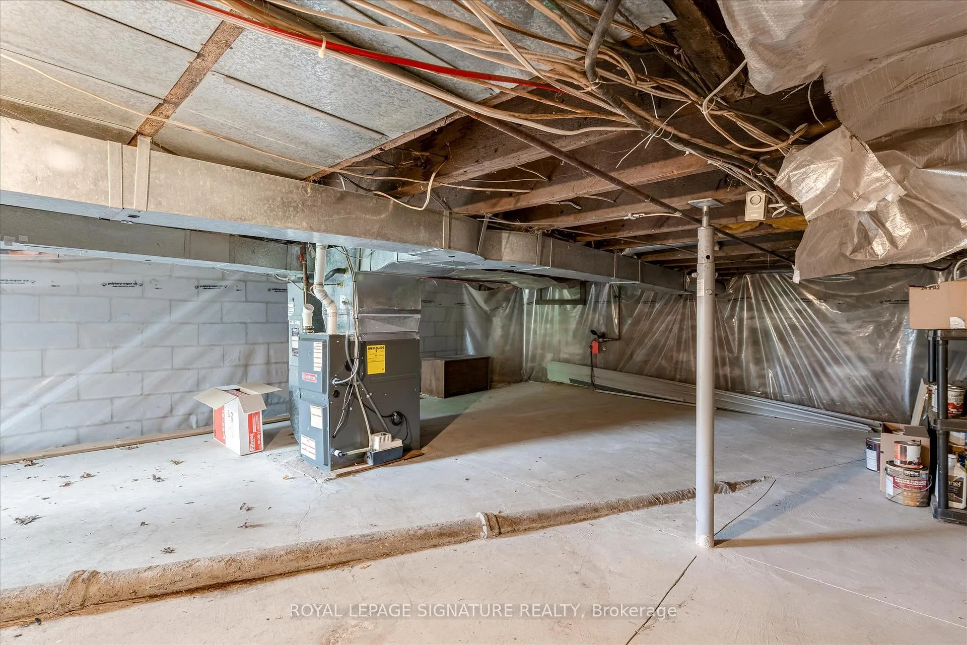 Photo 27 of 19 Strachan Street E, Hamilton, North End — HOMEH