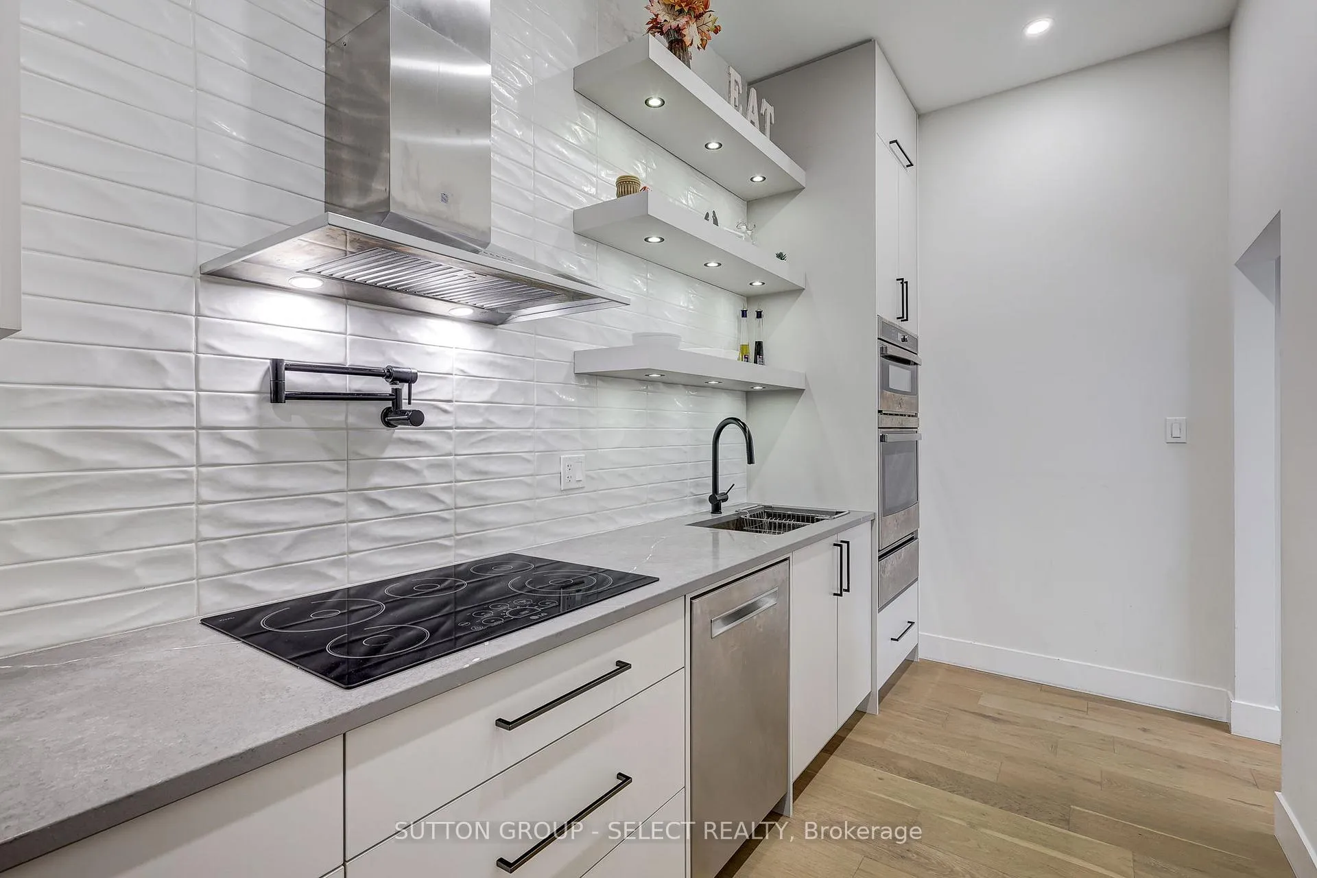 Photo 15 of 147 Westbrook Drive, Middlesex Centre, Kilworth — HOMEH
