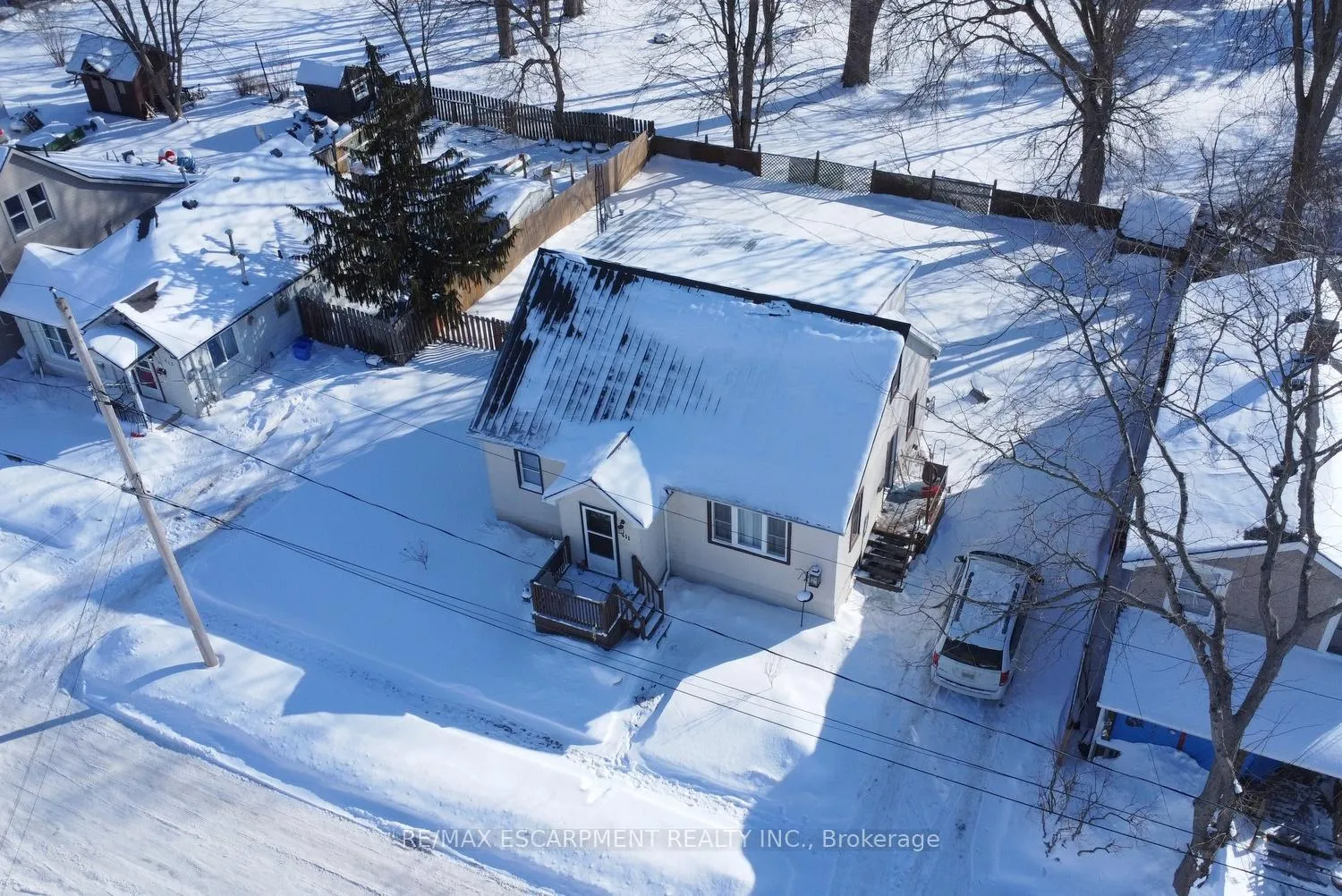 Photo 2 of 411 Ross Avenue, Haldimand, Dunnville — HOMEH