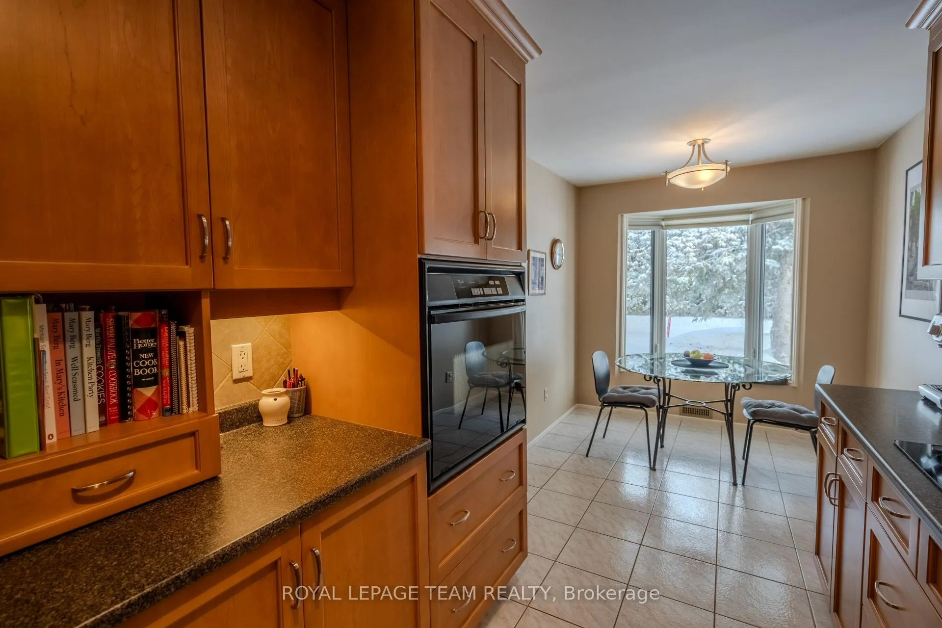 Photo 12 of 118 Seabrooke Drive, Ottawa, Kanata - Glencairn/Hazeldean — HOMEH