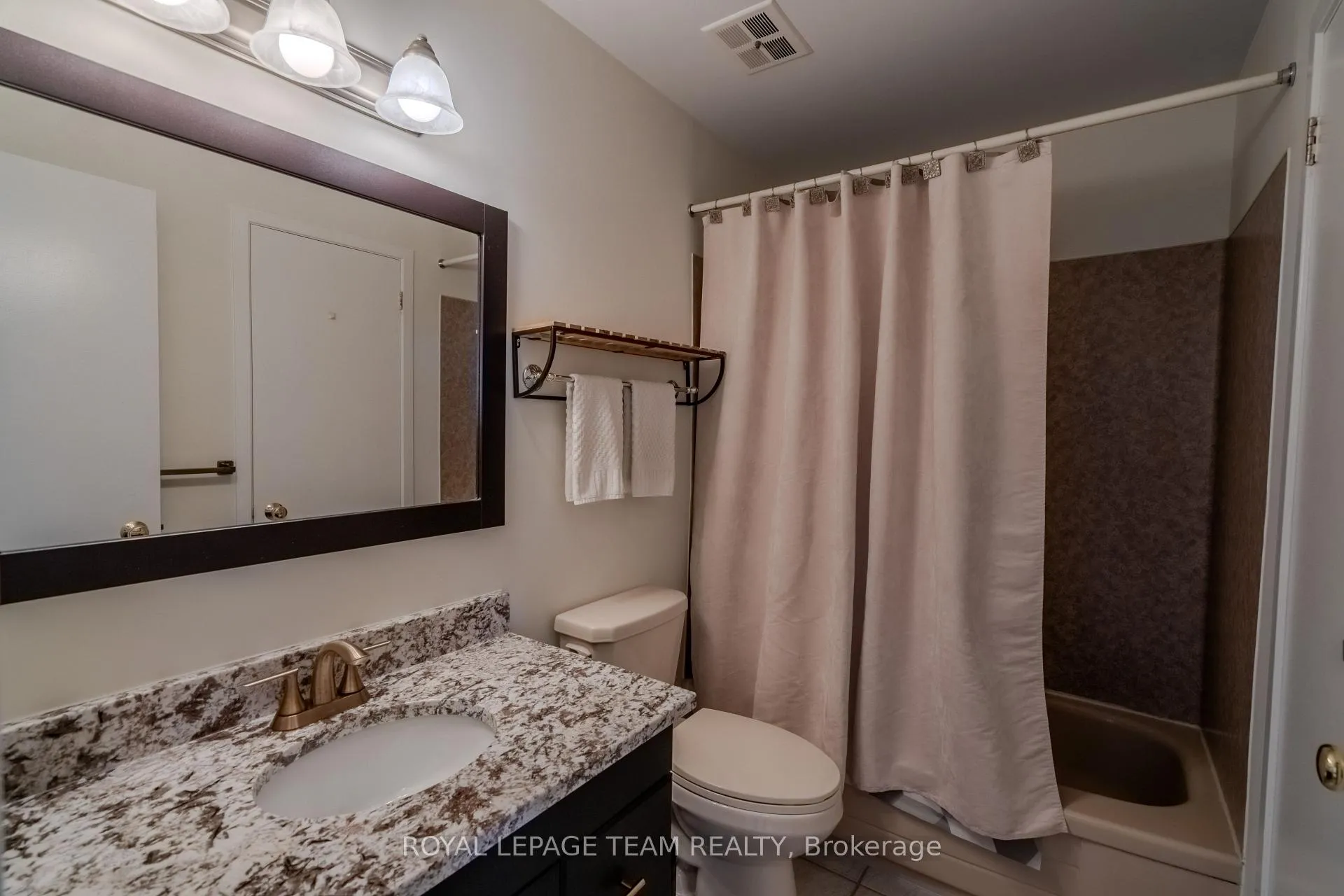 Photo 27 of 118 Seabrooke Drive, Ottawa, Kanata - Glencairn/Hazeldean — HOMEH
