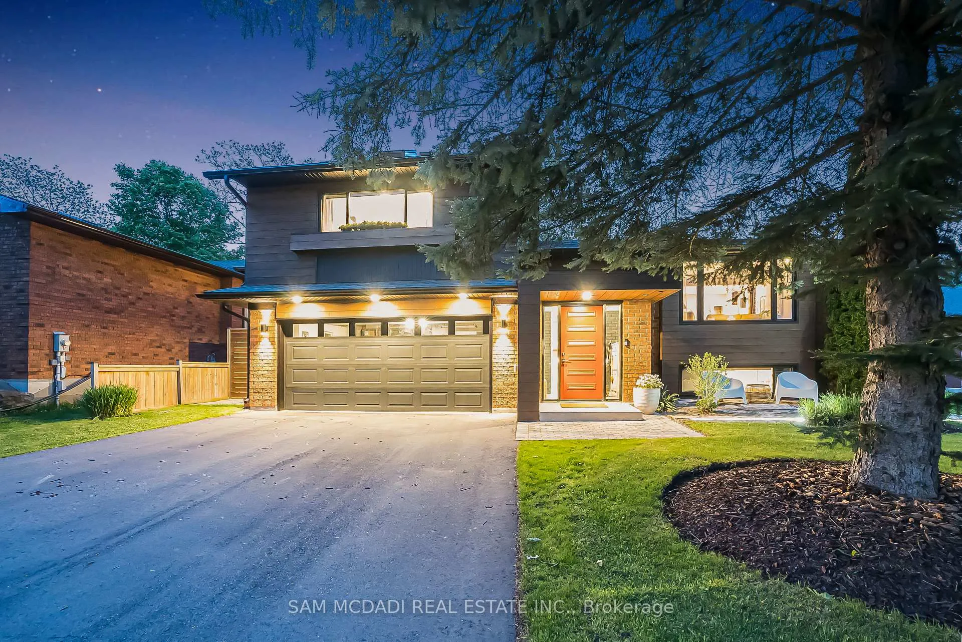Photo 2 of 642 Red Pine Drive, Waterloo — HOMEH
