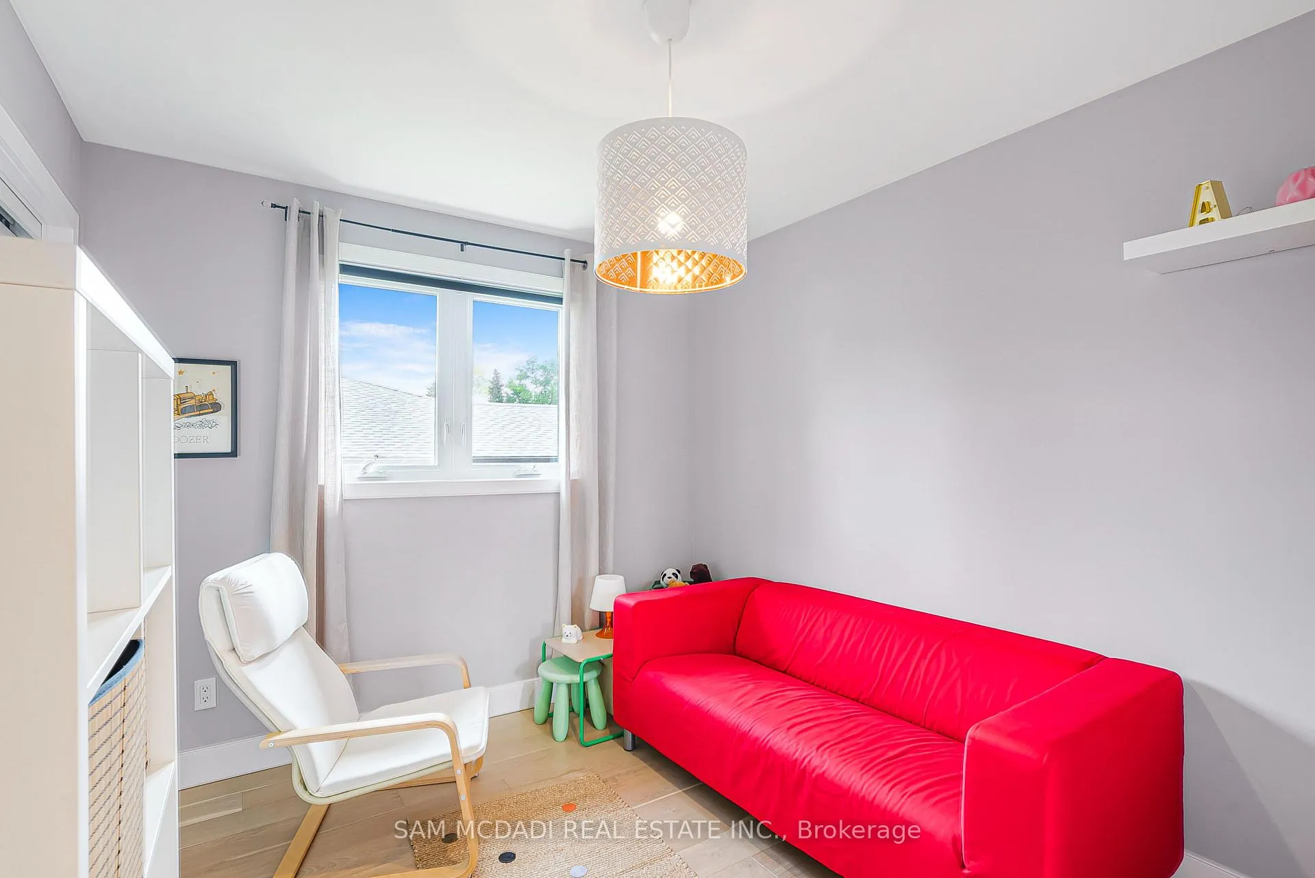 Photo 15 of 642 Red Pine Drive, Waterloo — HOMEH