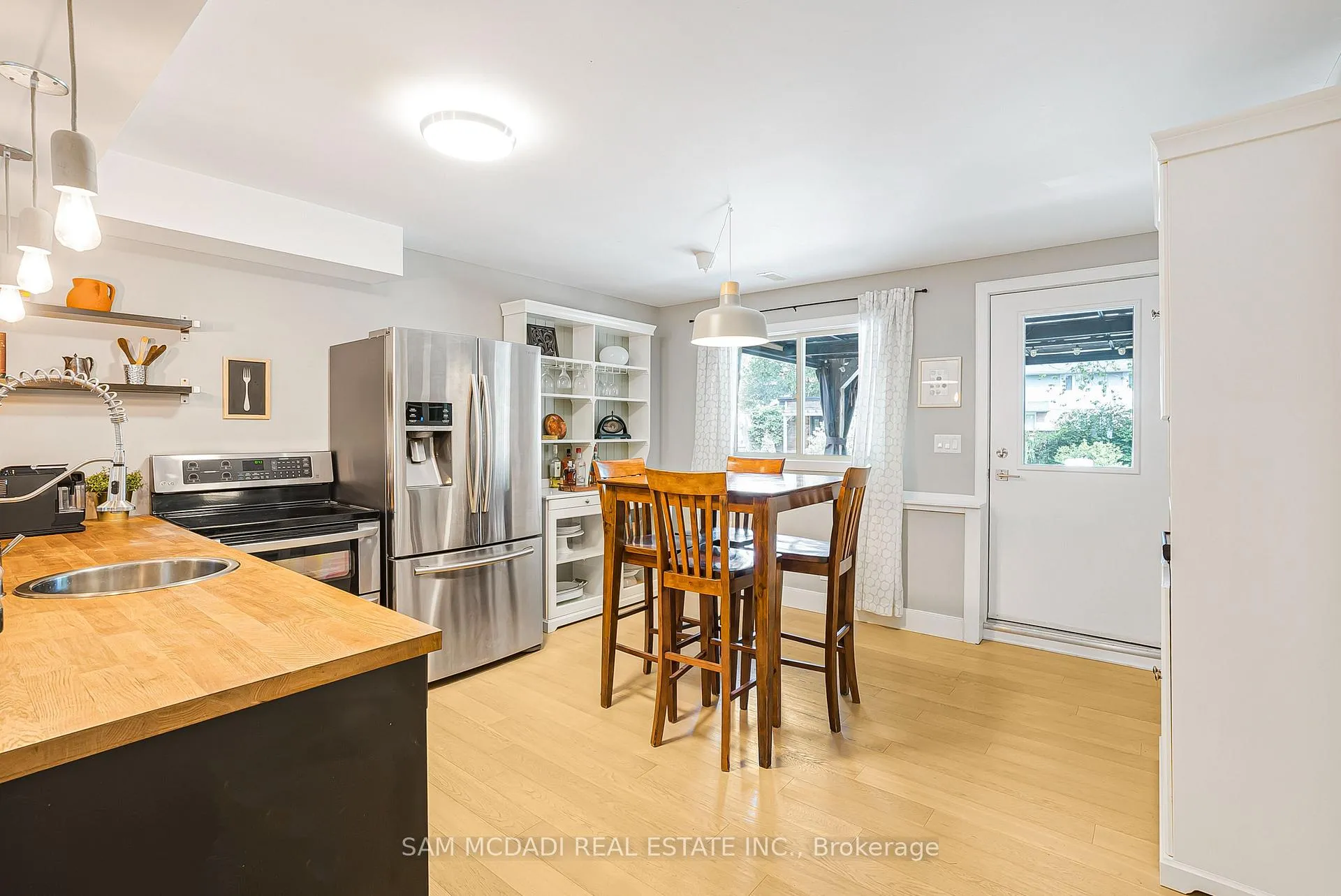 Photo 29 of 642 Red Pine Drive, Waterloo — HOMEH