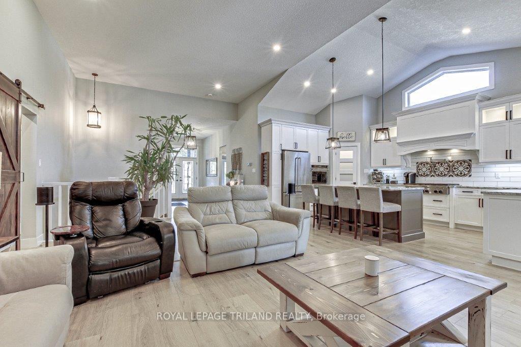 Photo 17 of 157 Old Field Lane, Central Elgin, Rural Central Elgin — HOMEH