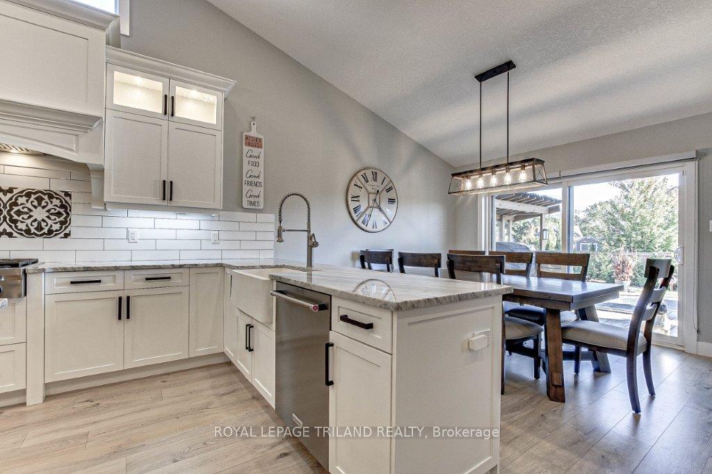 Photo 20 of 157 Old Field Lane, Central Elgin, Rural Central Elgin — HOMEH