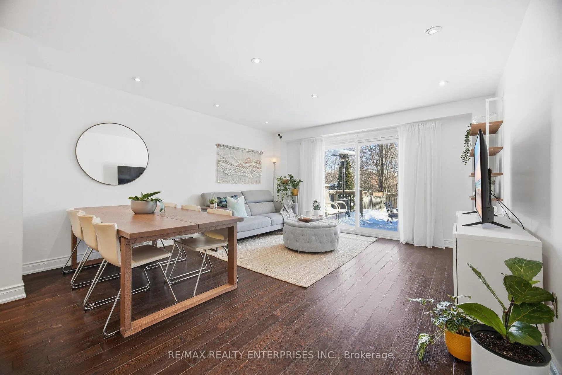 Photo 6 of 2401 Stefi Trail, Oakville, River Oaks — HOMEH