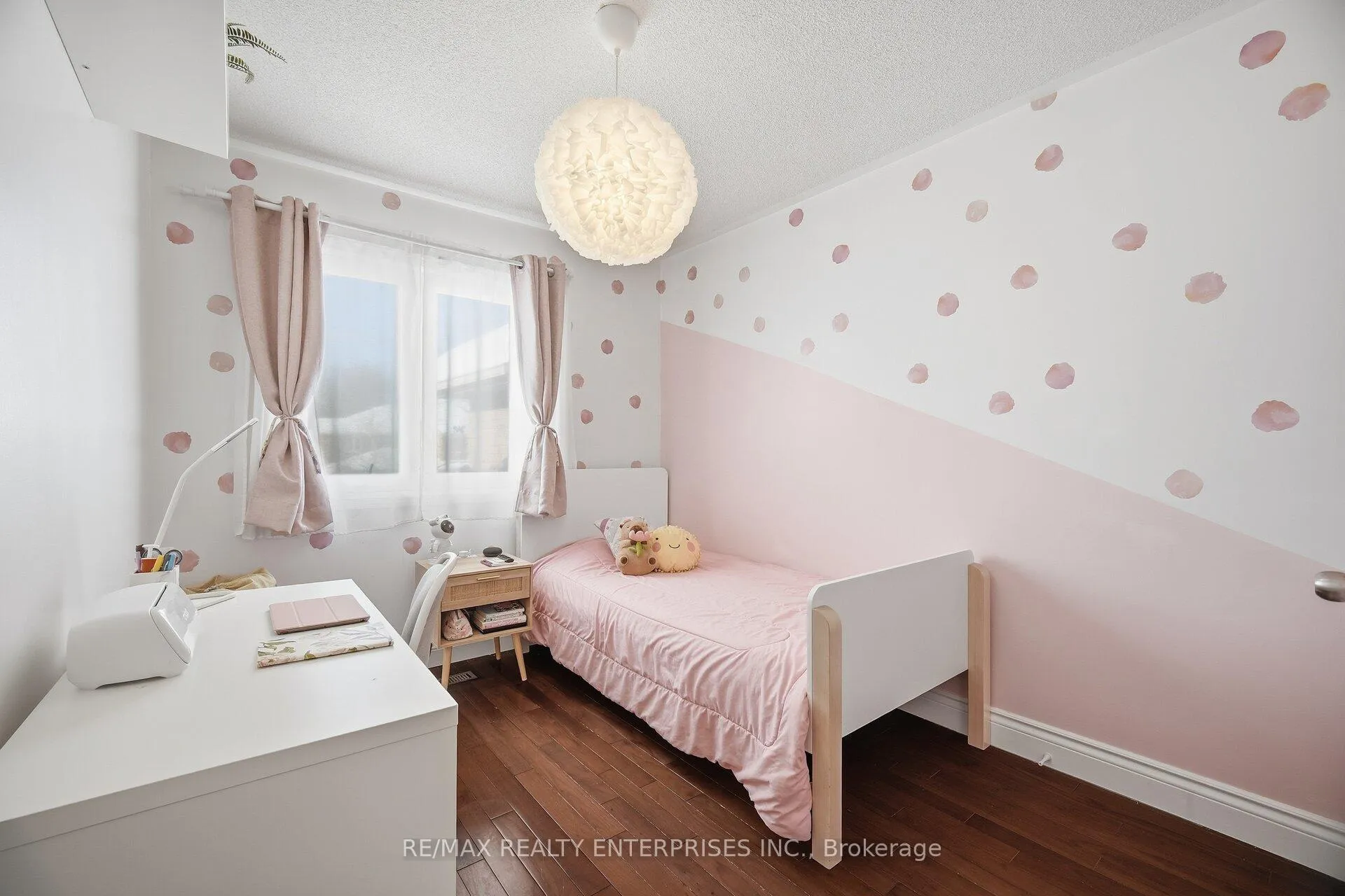 Photo 14 of 2401 Stefi Trail, Oakville, River Oaks — HOMEH