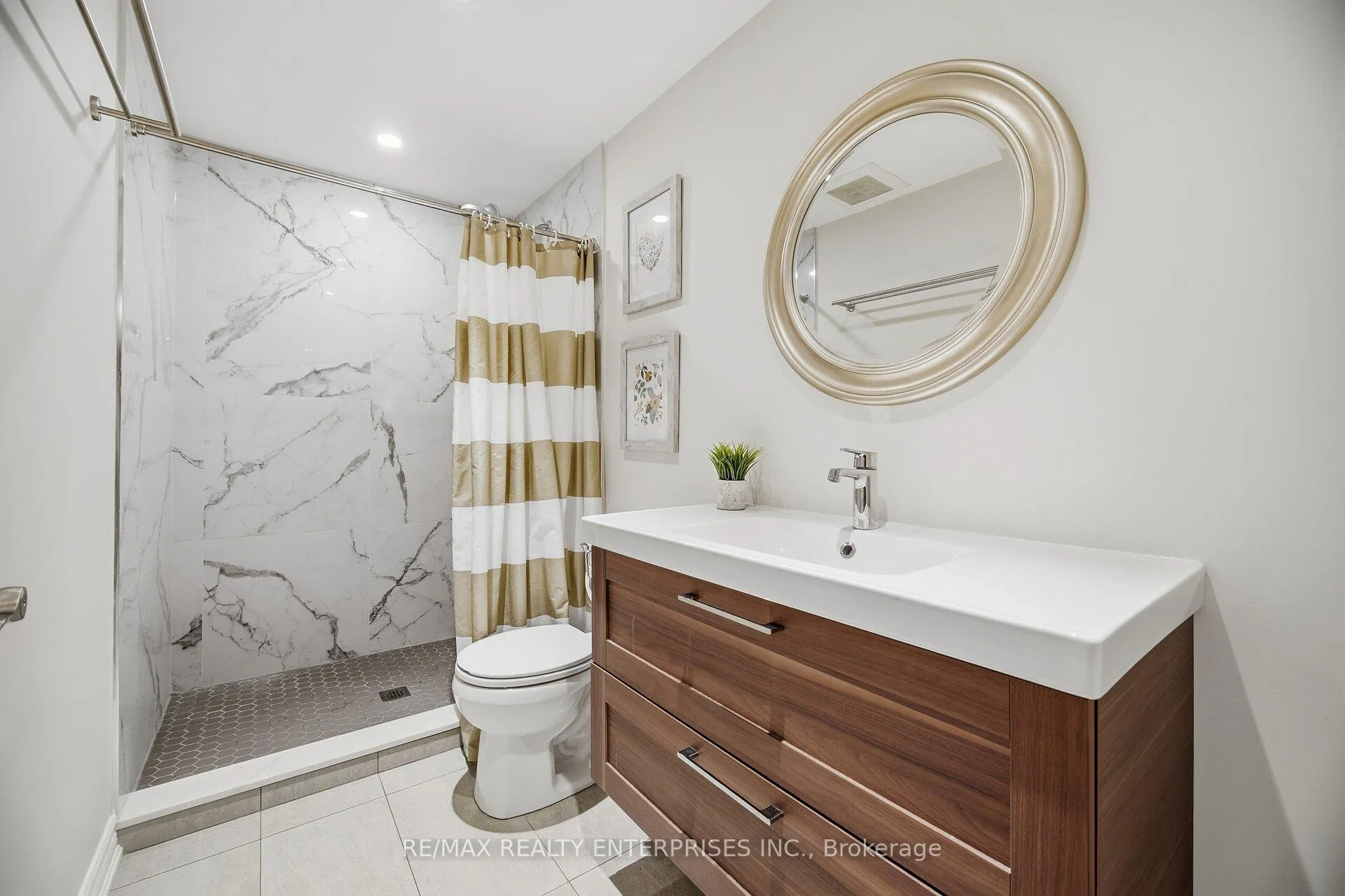 Photo 19 of 2401 Stefi Trail, Oakville, River Oaks — HOMEH