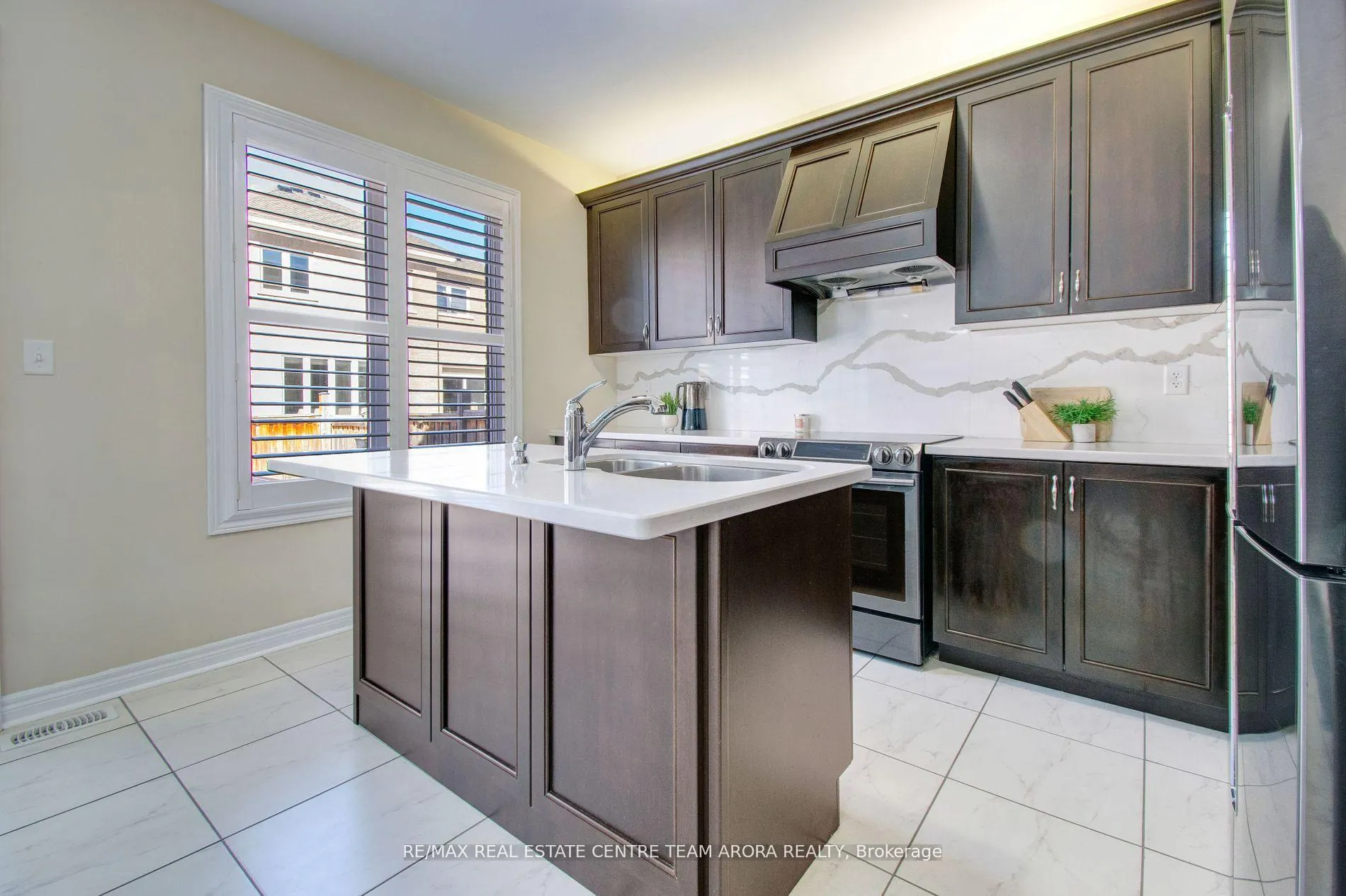 Photo 11 of 18 Fulmer Road, Brampton, Northwest Brampton — HOMEH