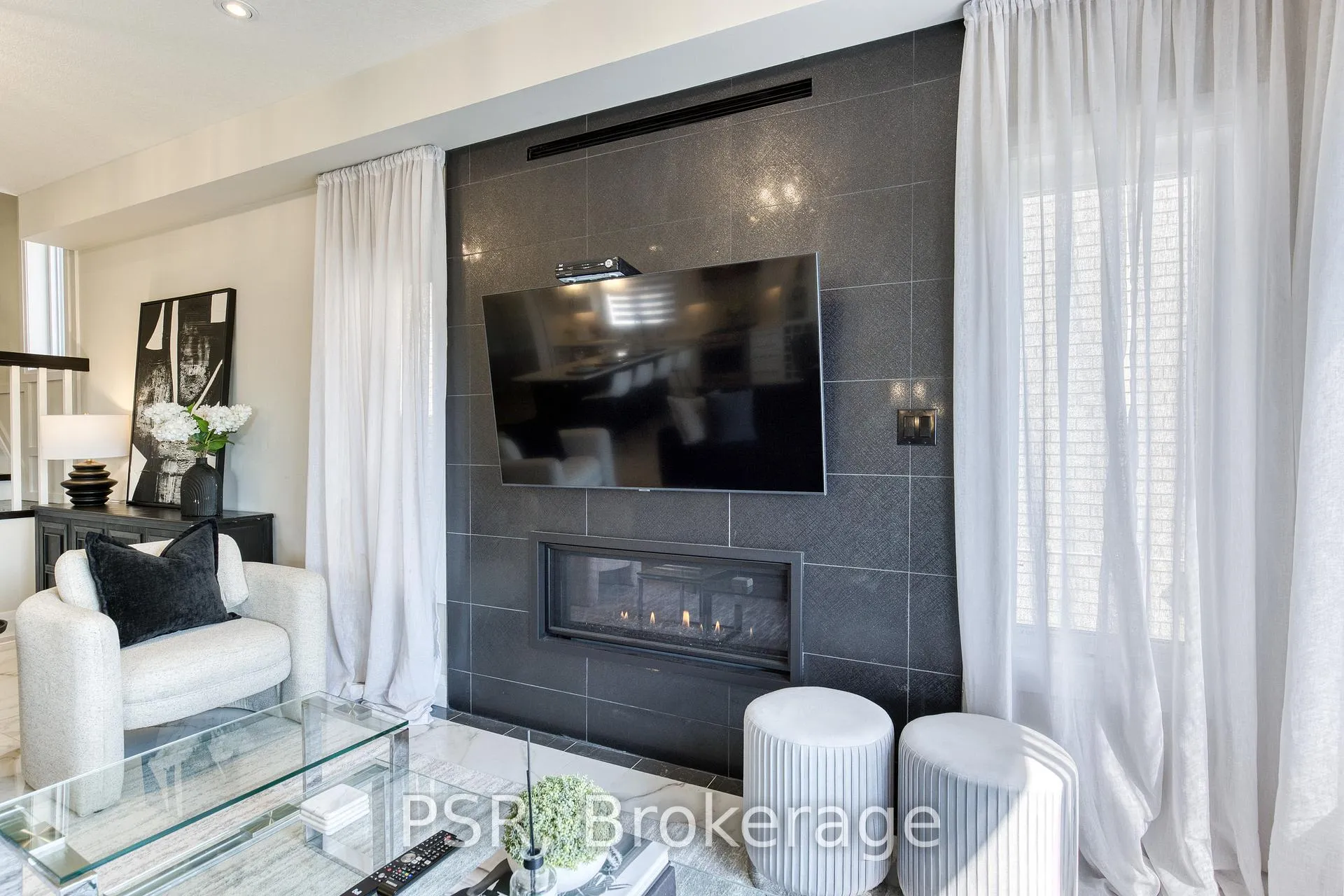 Photo 24 of 545 Doonwoods Crescent, Kitchener — HOMEH