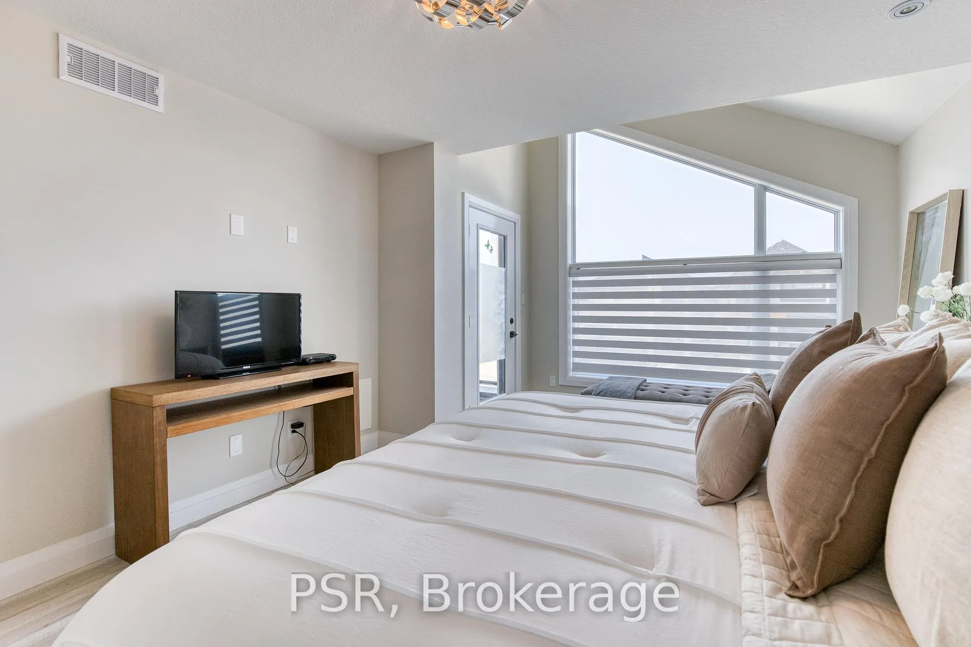 Photo 28 of 545 Doonwoods Crescent, Kitchener — HOMEH