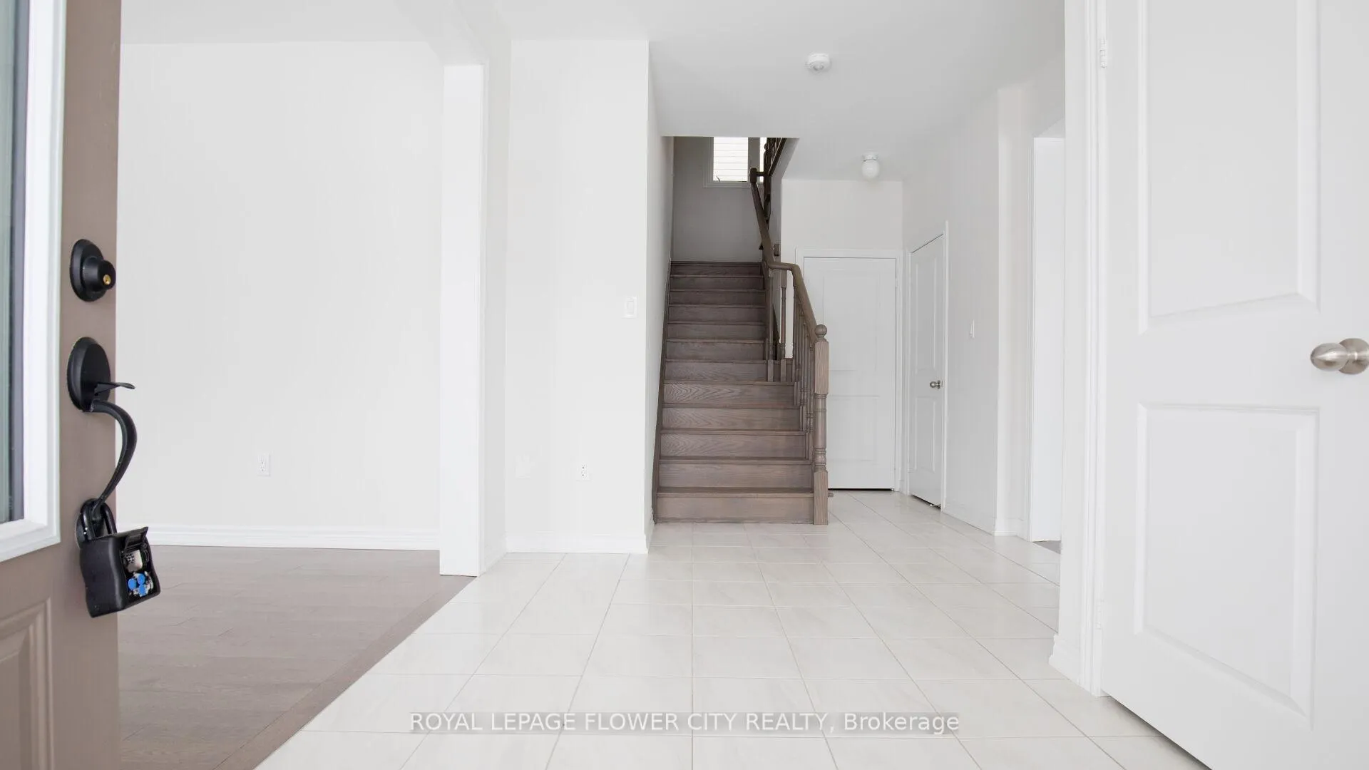Photo 5 of 137 Limestone Lane, Shelburne — HOMEH