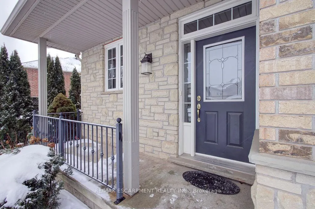 Photo 2 of 2446 Sutton Drive, Burlington, Orchard — HOMEH