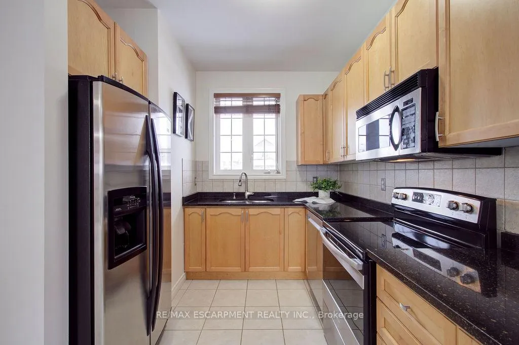 Photo 6 of 2446 Sutton Drive, Burlington, Orchard — HOMEH