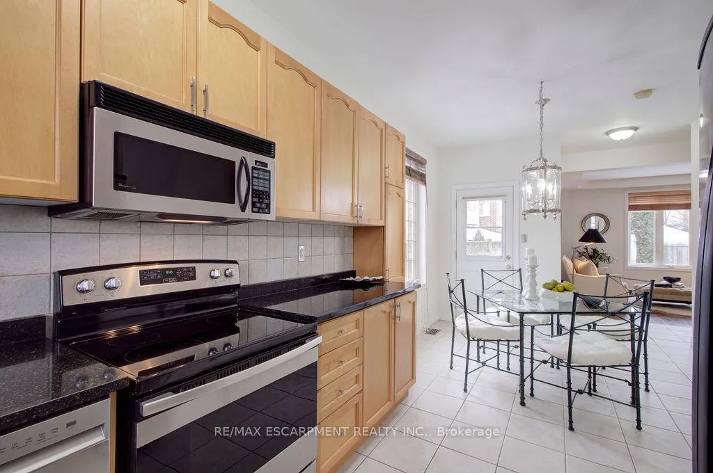 Photo 7 of 2446 Sutton Drive, Burlington, Orchard — HOMEH