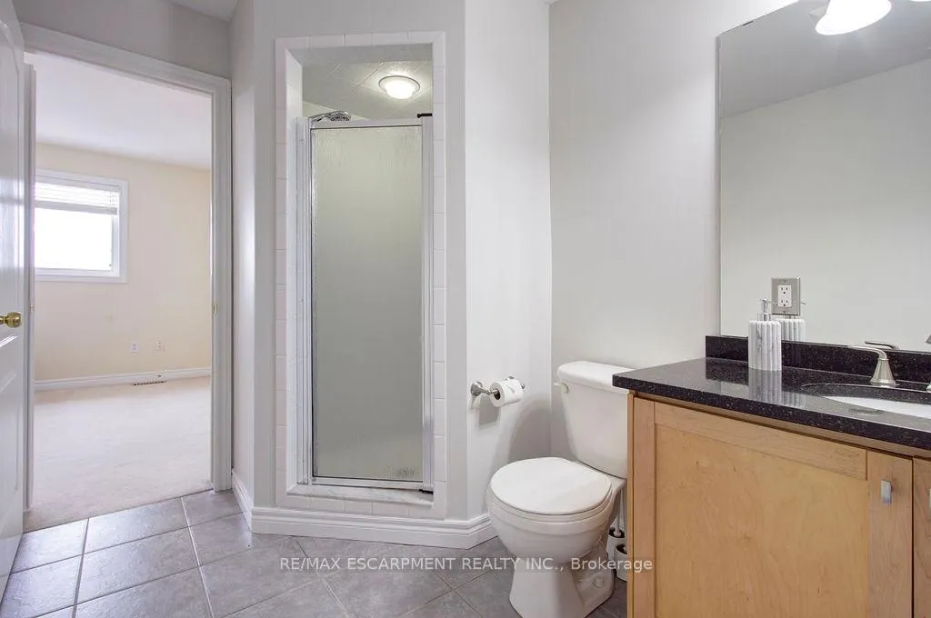 Photo 19 of 2446 Sutton Drive, Burlington, Orchard — HOMEH