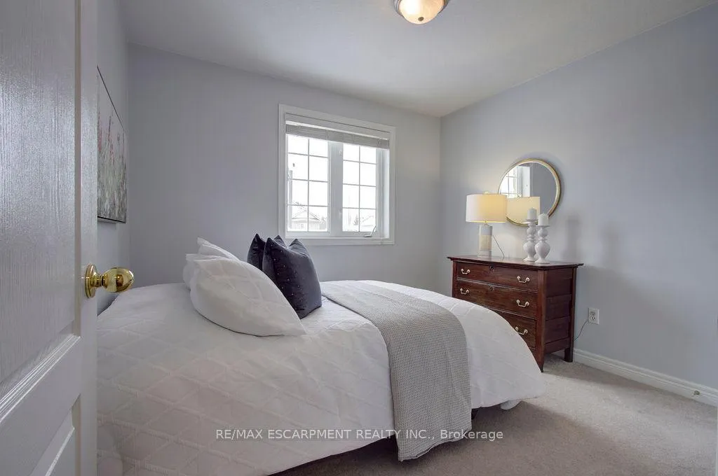 Photo 21 of 2446 Sutton Drive, Burlington, Orchard — HOMEH