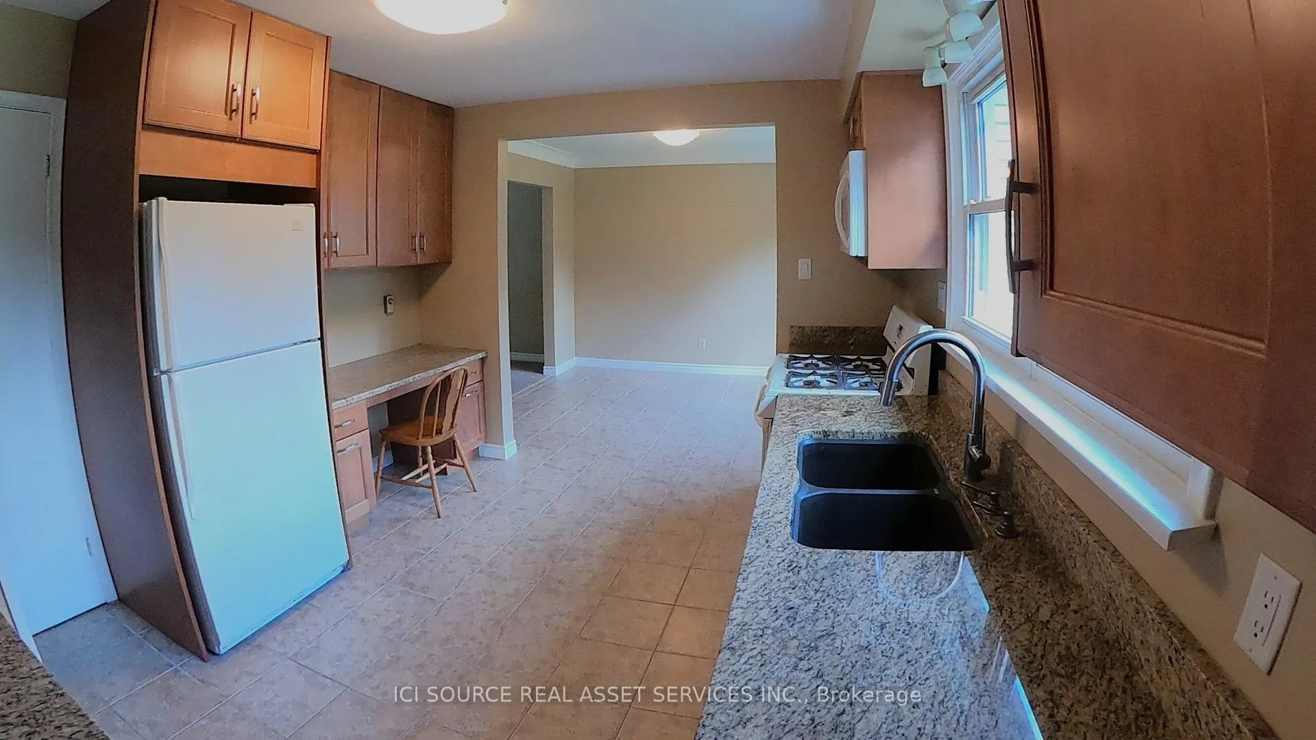 Photo 7 of 1526 Randy Road, Sarnia — HOMEH