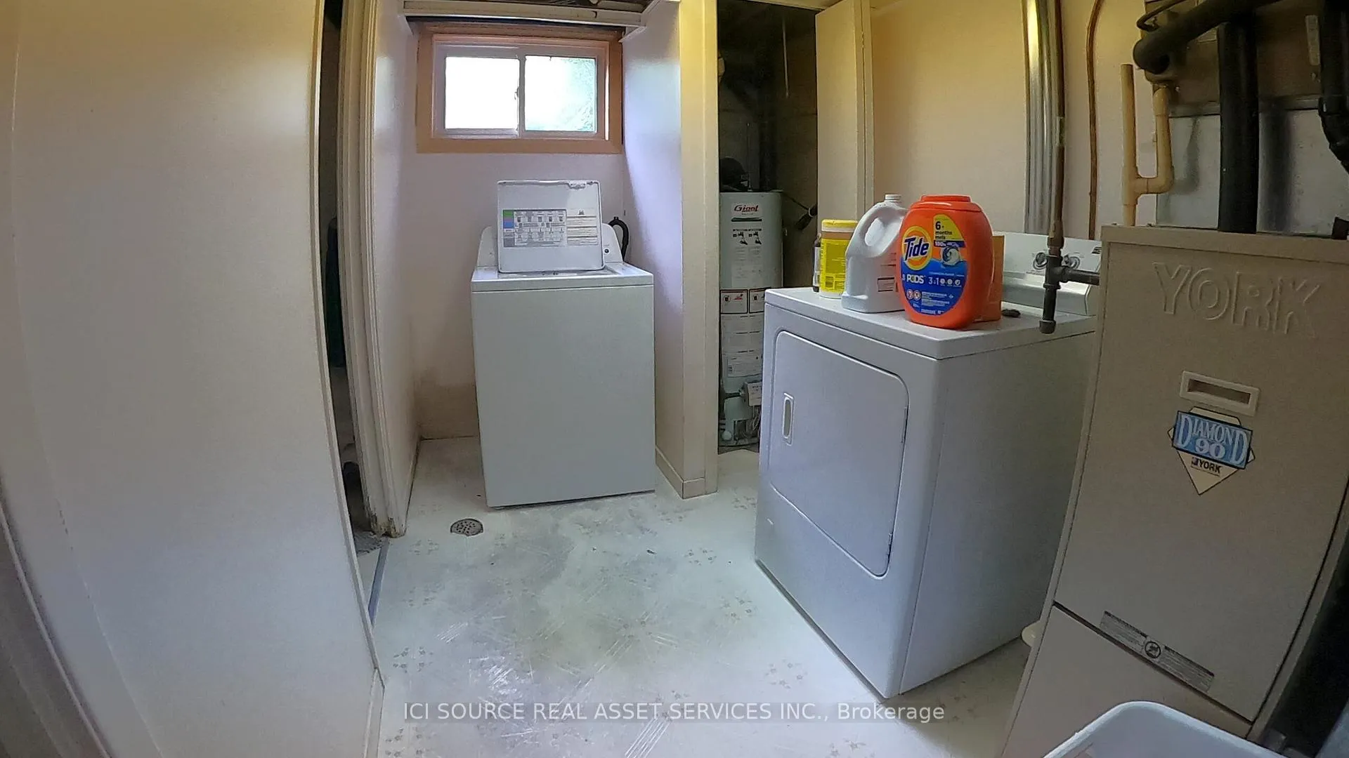 Photo 17 of 1526 Randy Road, Sarnia — HOMEH