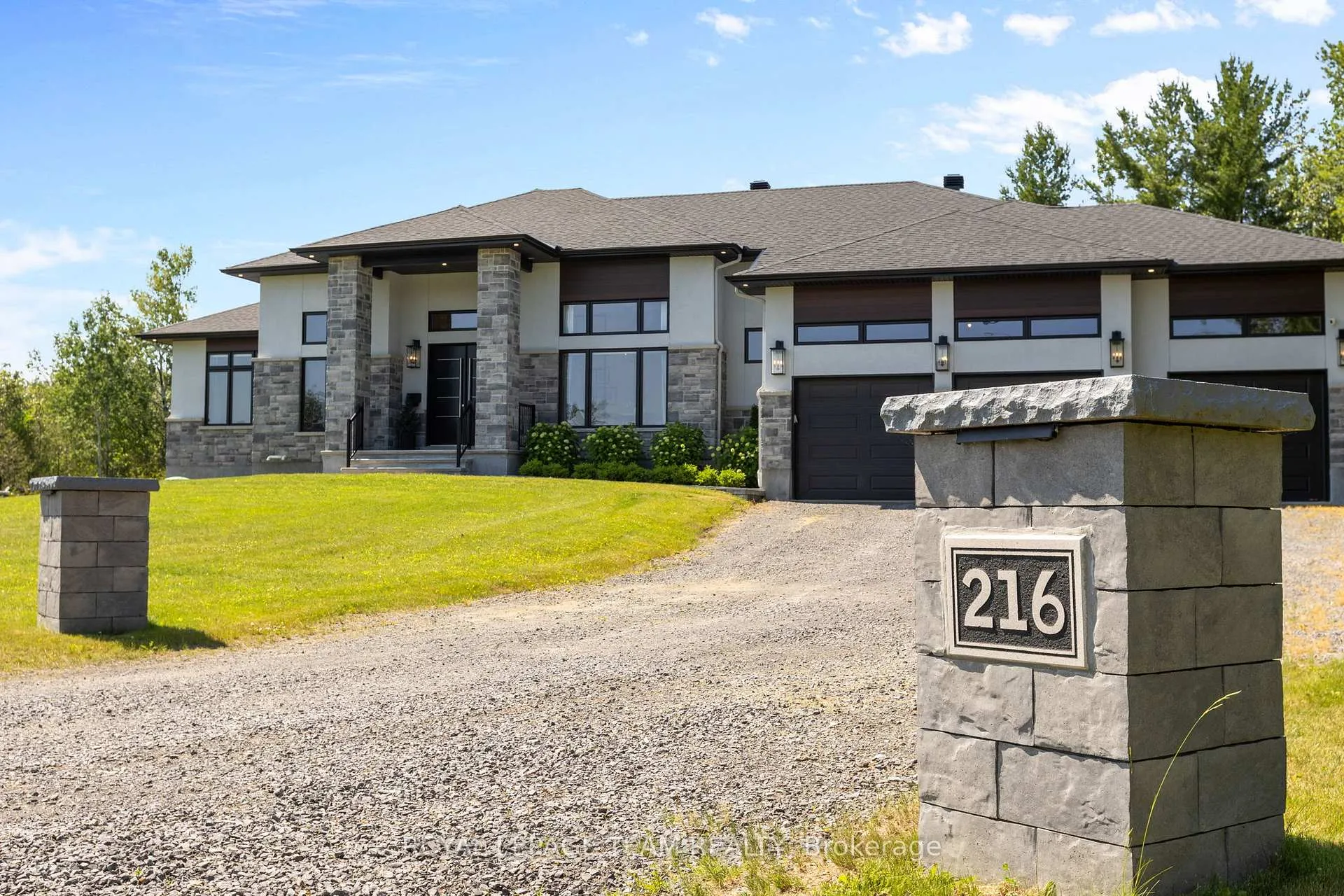 Photo 2 of 216 Shamus Way, Ottawa, Huntley Ward (South West) — HOMEH