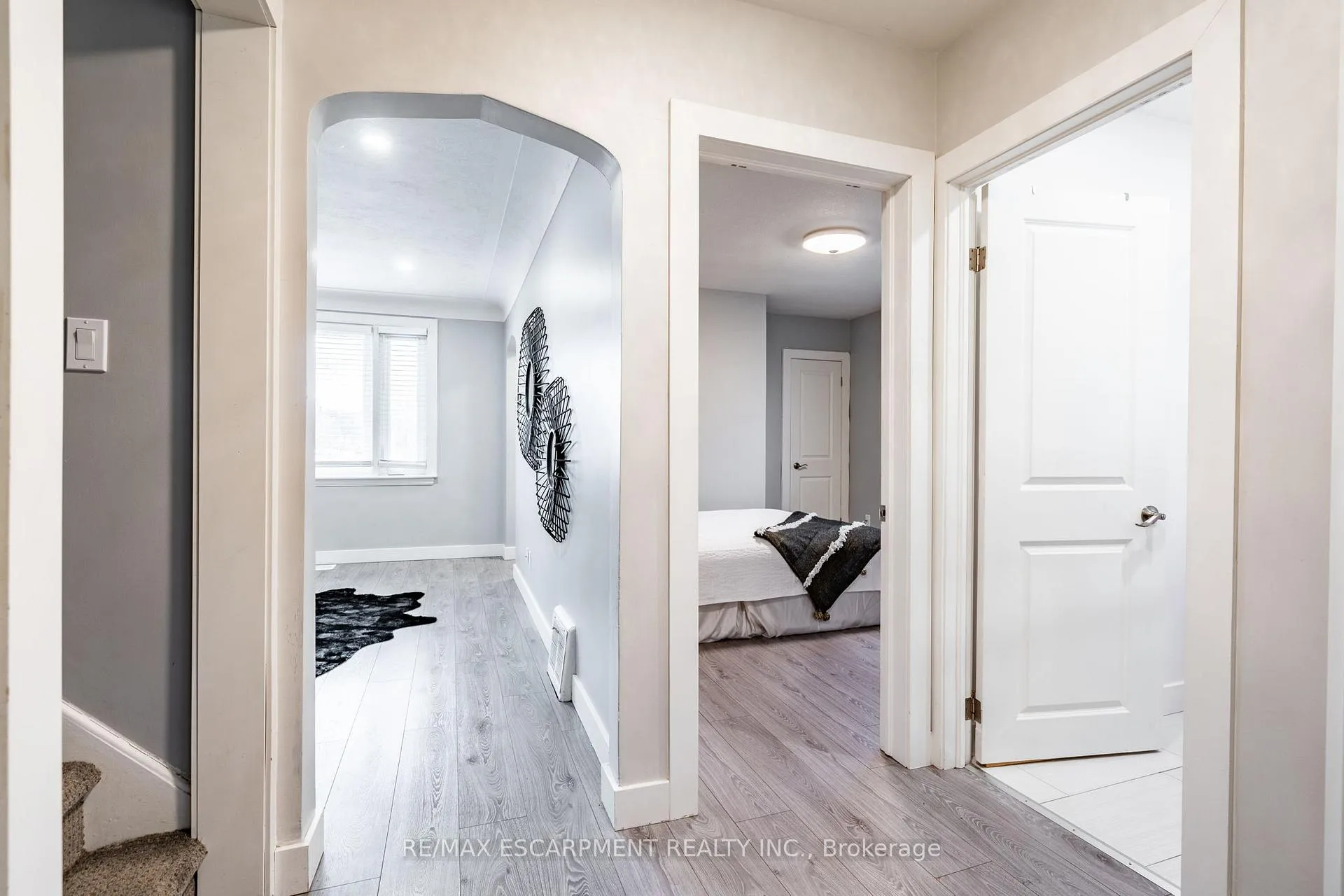 Photo 8 of 219 Rodgers Road, Hamilton, Bartonville — HOMEH