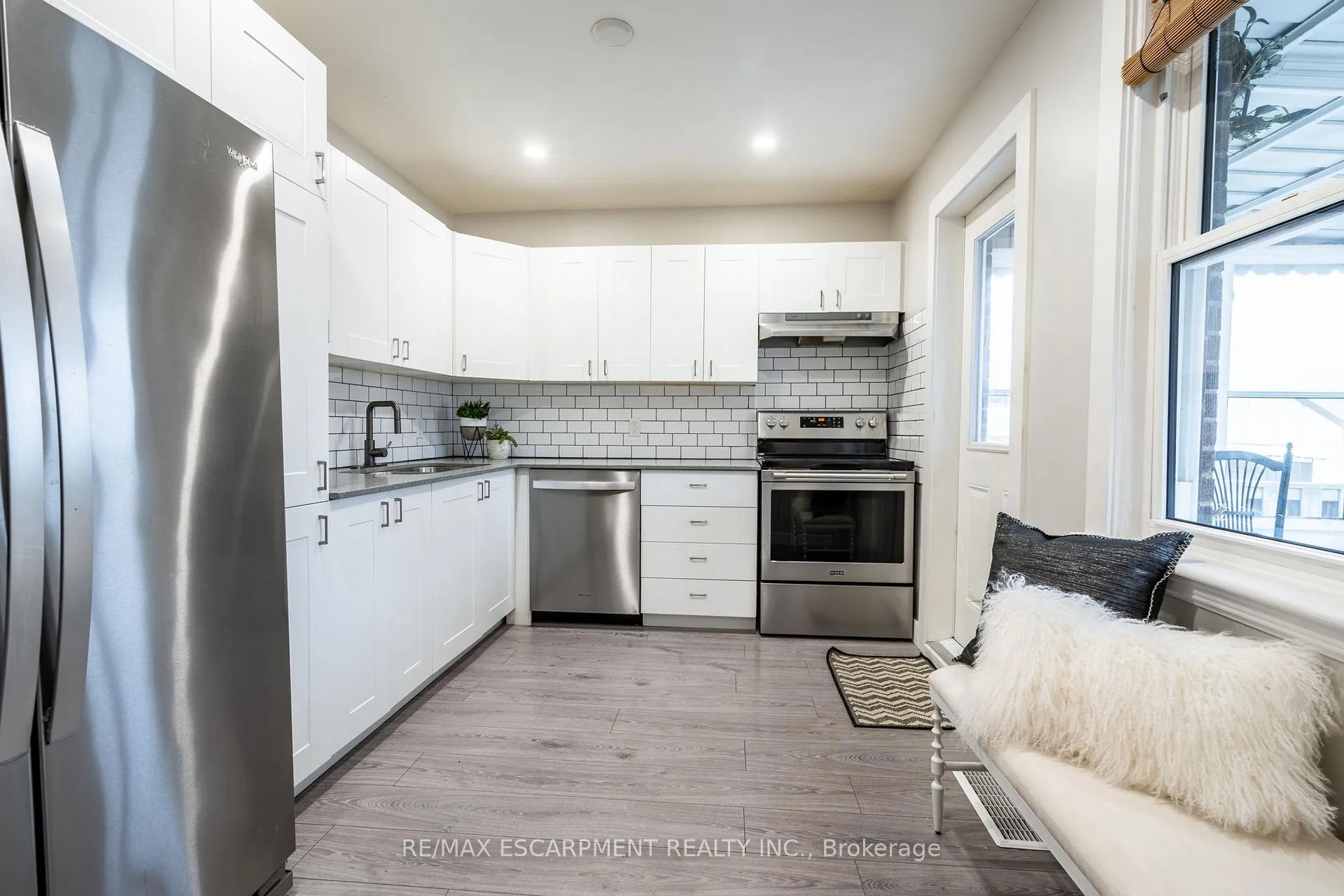 Photo 15 of 219 Rodgers Road, Hamilton, Bartonville — HOMEH