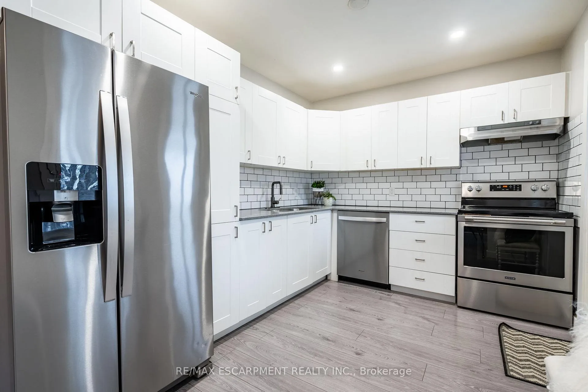 Photo 16 of 219 Rodgers Road, Hamilton, Bartonville — HOMEH