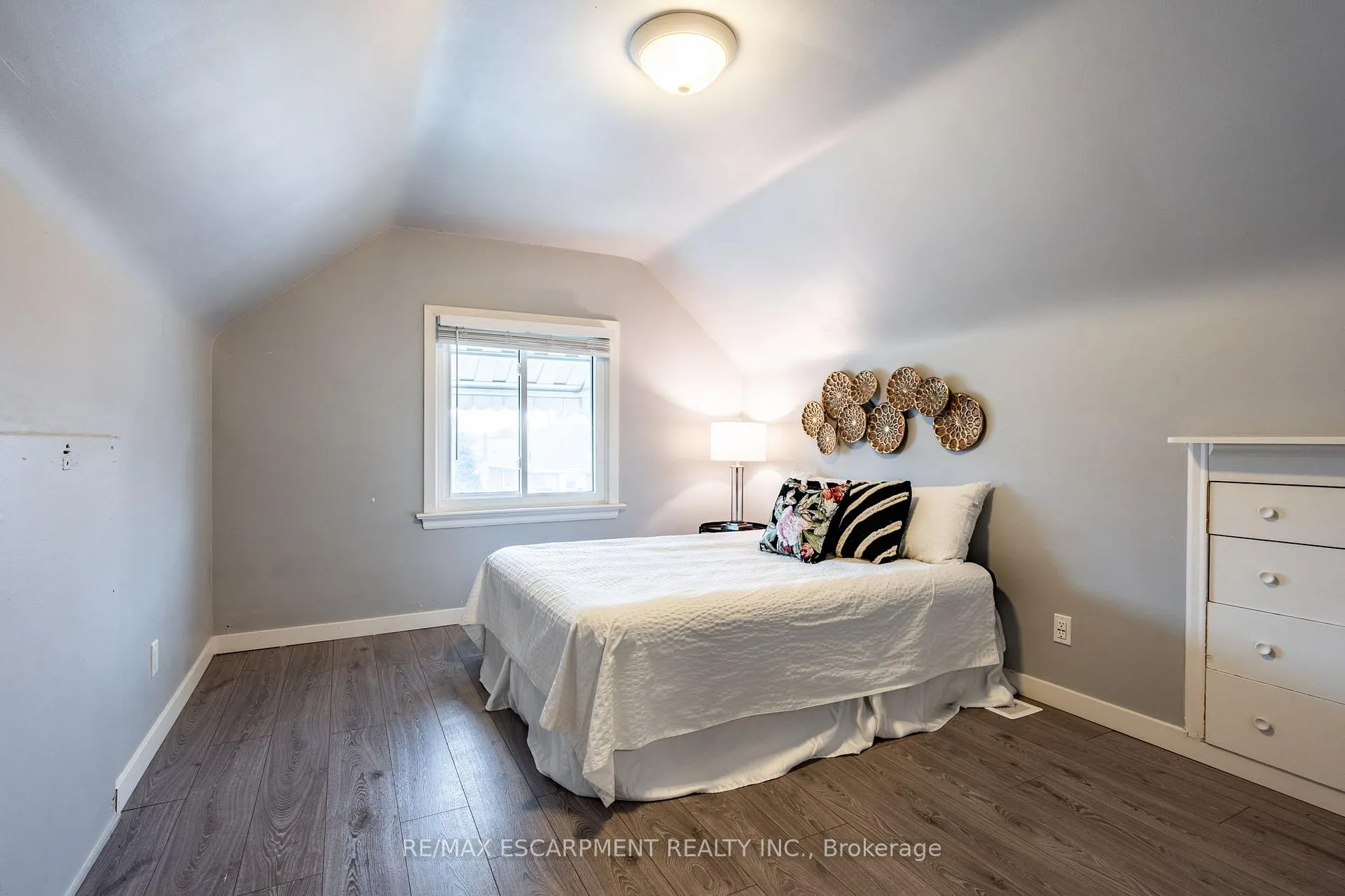 Photo 19 of 219 Rodgers Road, Hamilton, Bartonville — HOMEH