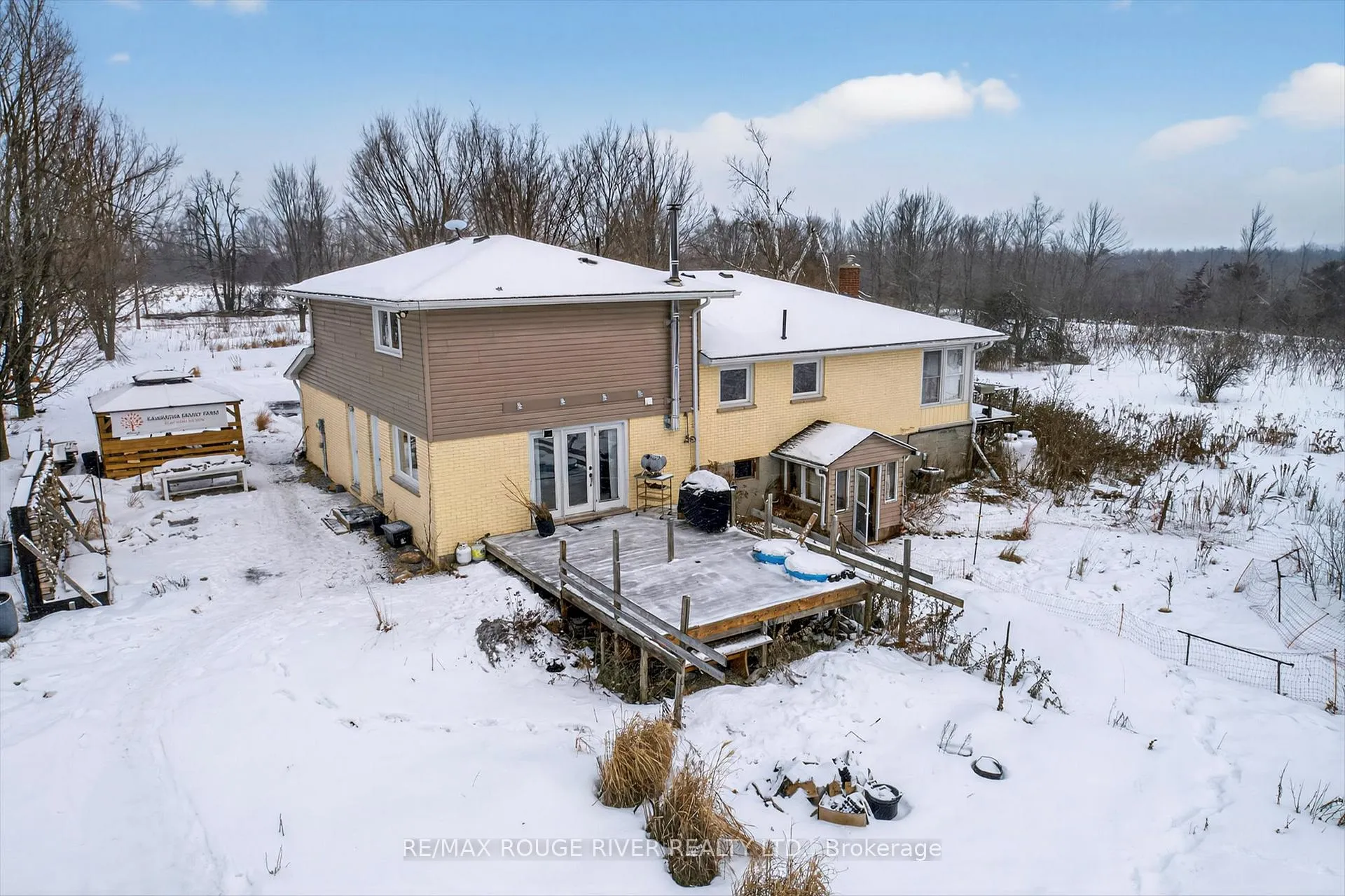 Photo 30 of 2401 15TH Line, Selwyn — HOMEH