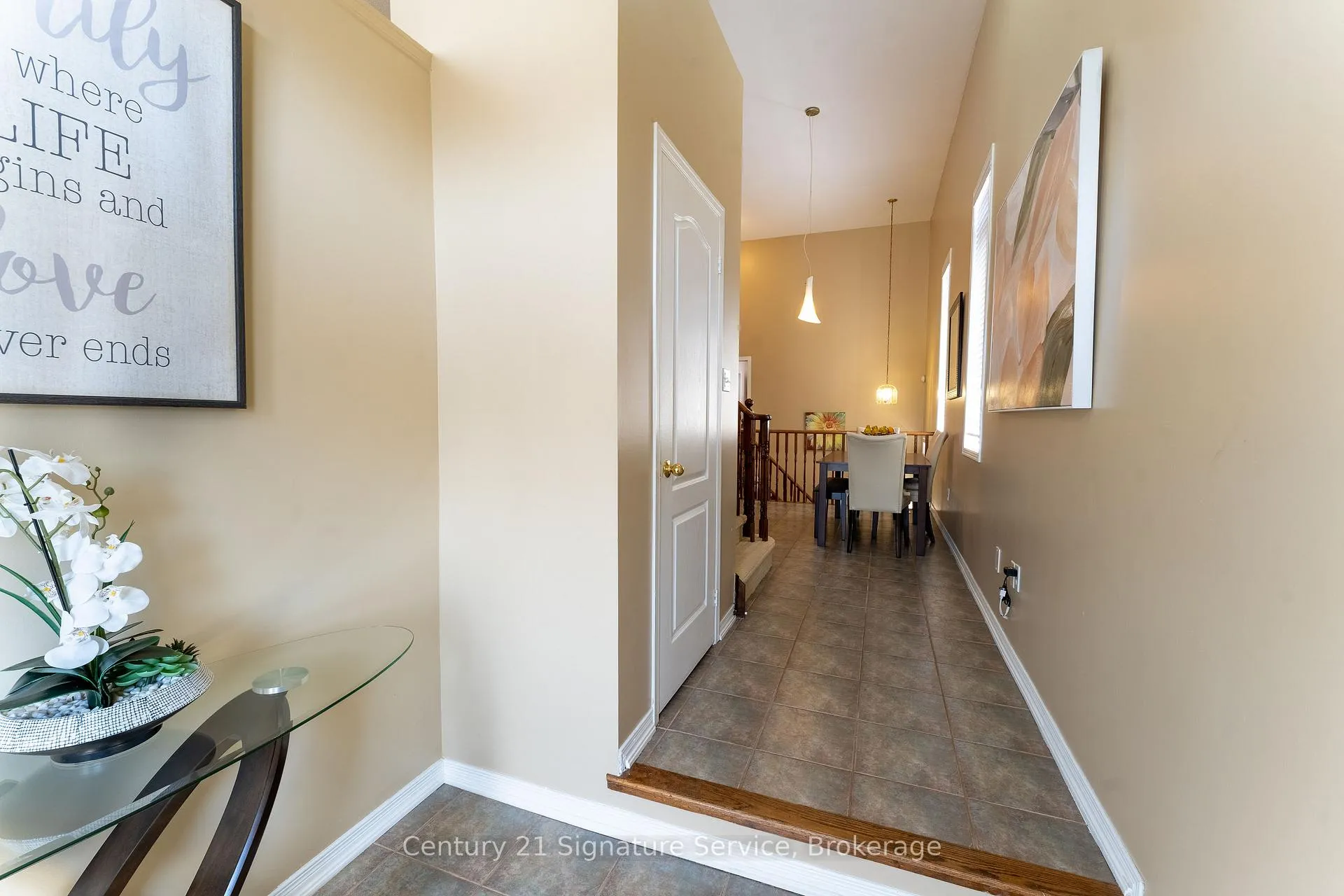 Photo 3 of 37 Newark Way, Brampton, Fletcher's Meadow — HOMEH