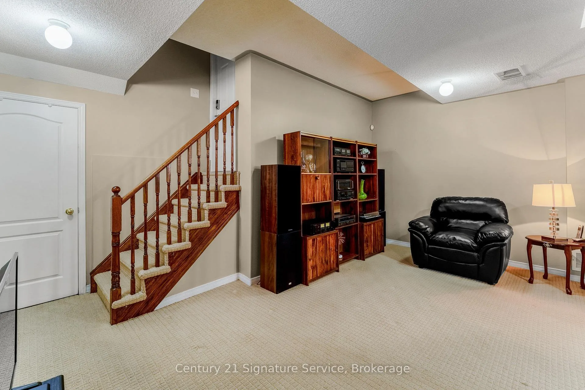 Photo 19 of 37 Newark Way, Brampton, Fletcher's Meadow — HOMEH