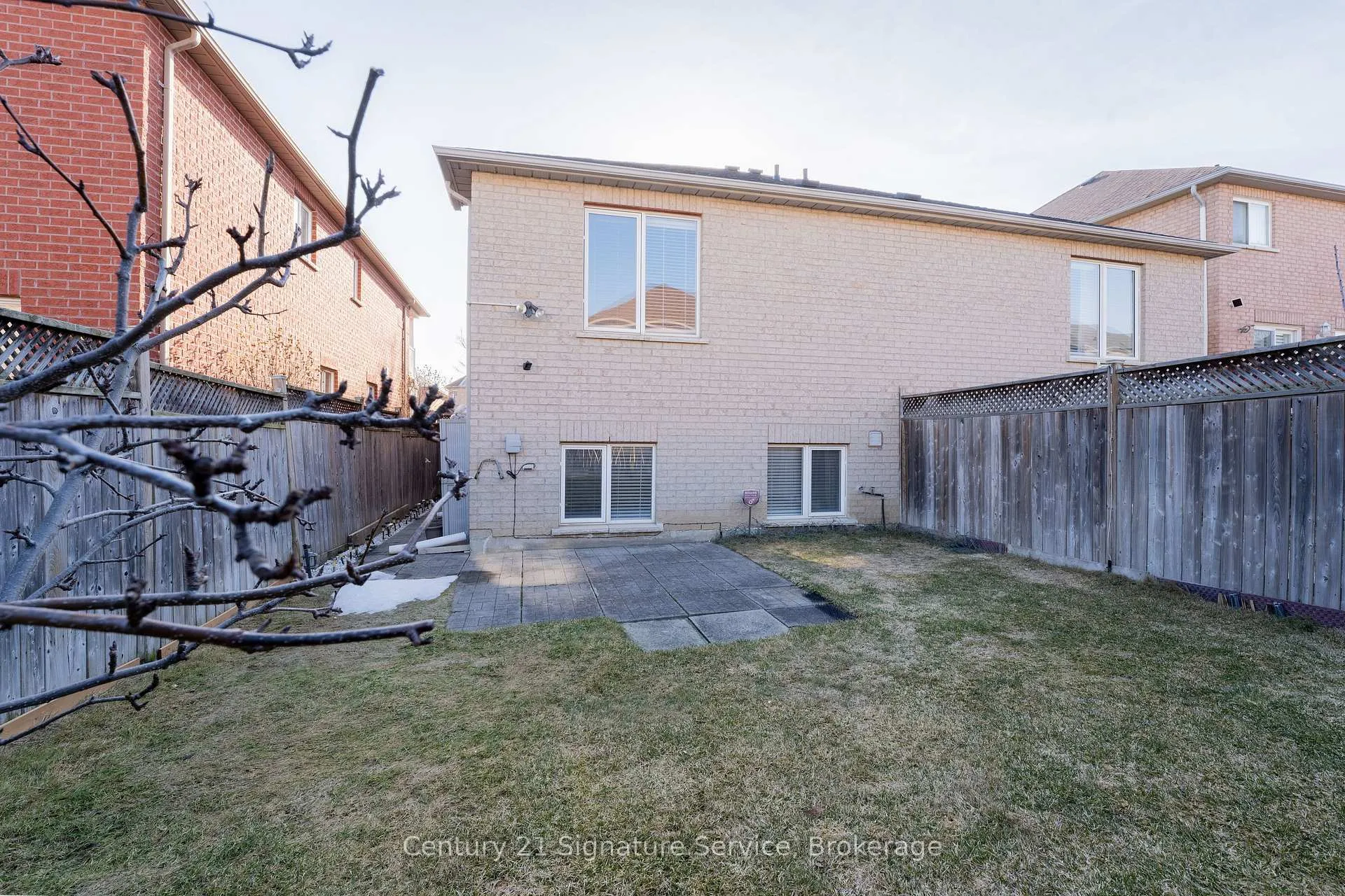 Photo 26 of 37 Newark Way, Brampton, Fletcher's Meadow — HOMEH