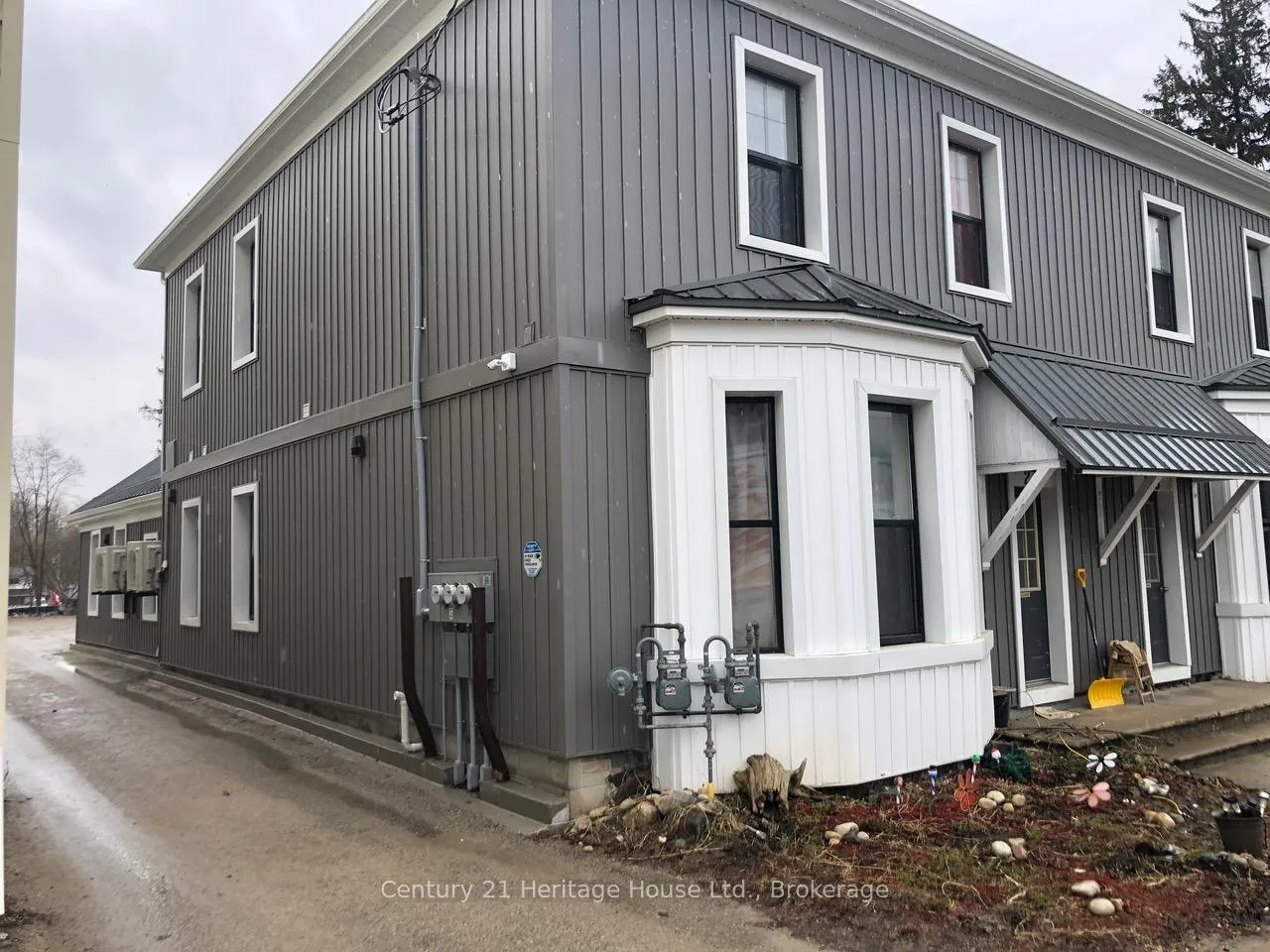 Front of 239-249 Main Street N