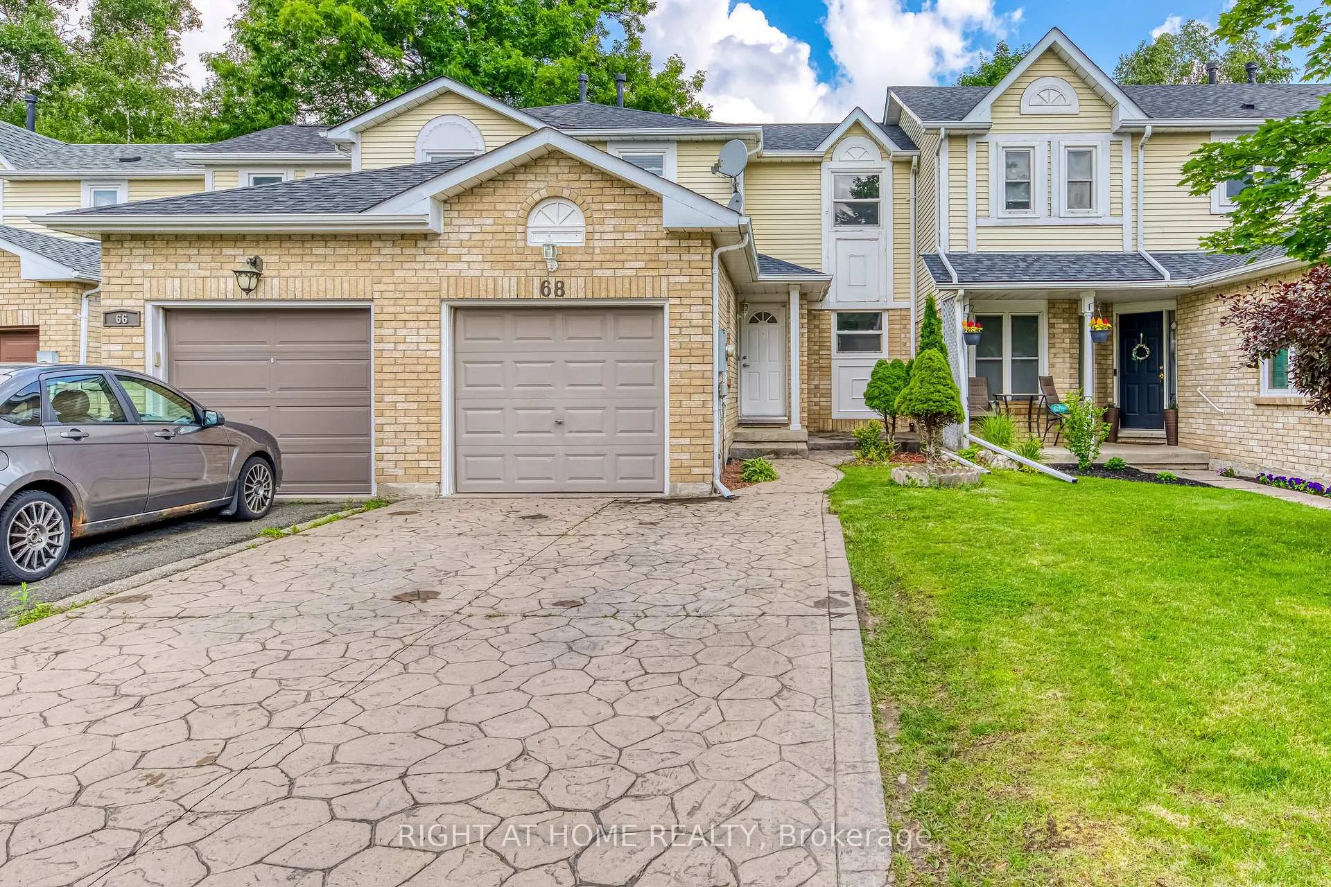 Photo 1 of 68 Middlemiss Cres, Cambridge — HOMEH