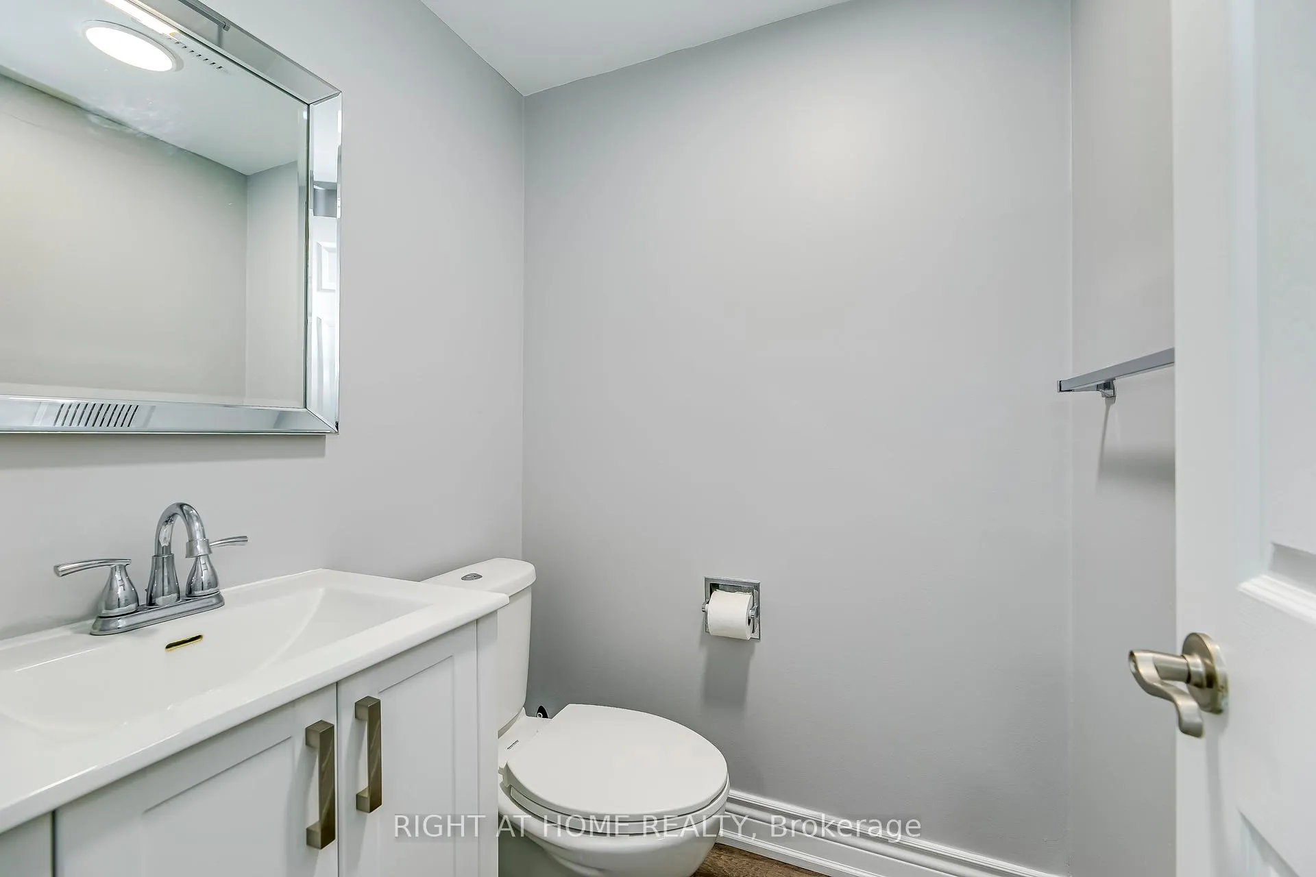 Photo 20 of 68 Middlemiss Cres, Cambridge — HOMEH