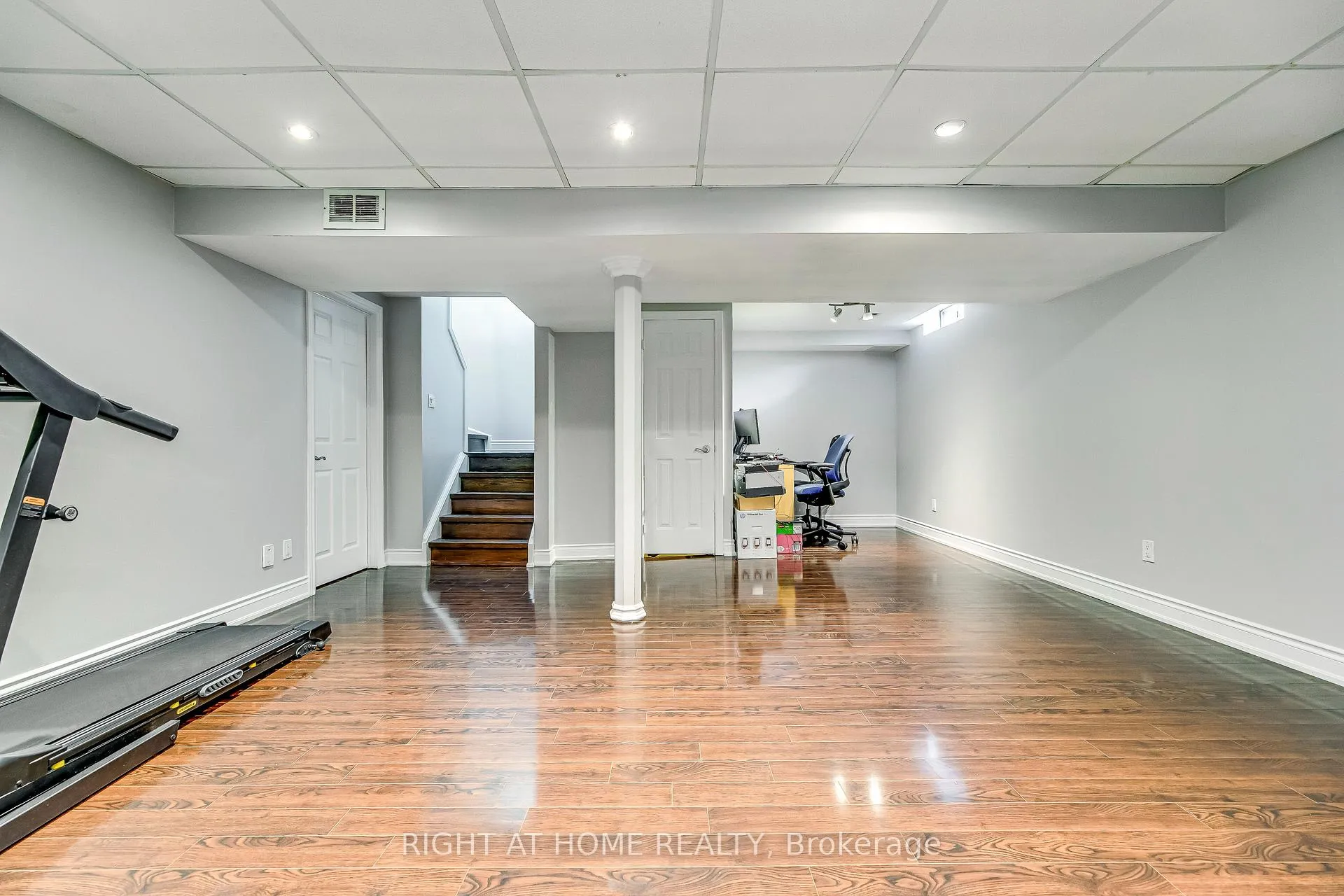 Photo 36 of 68 Middlemiss Cres, Cambridge — HOMEH