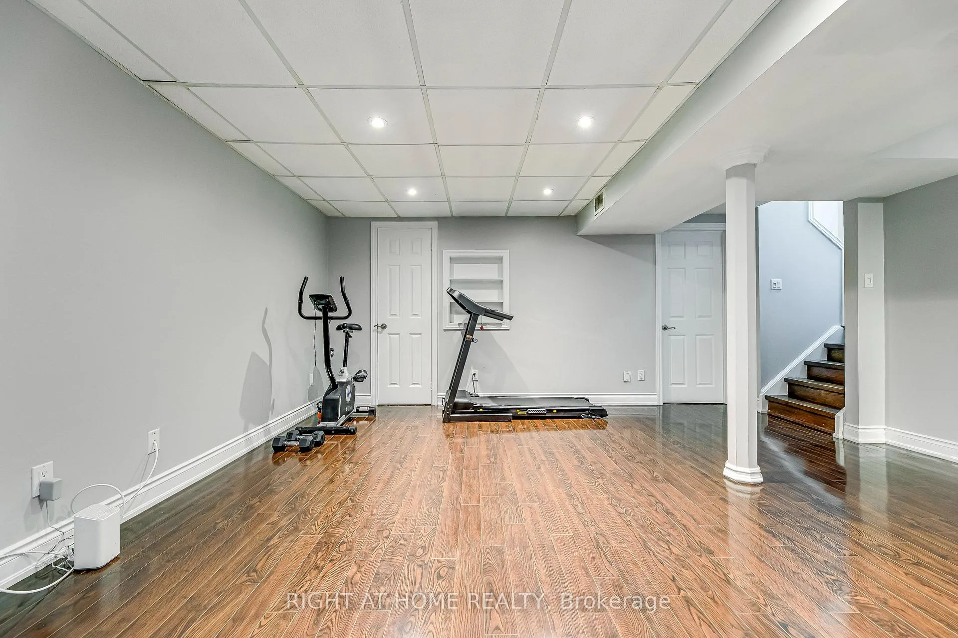 Photo 37 of 68 Middlemiss Cres, Cambridge — HOMEH
